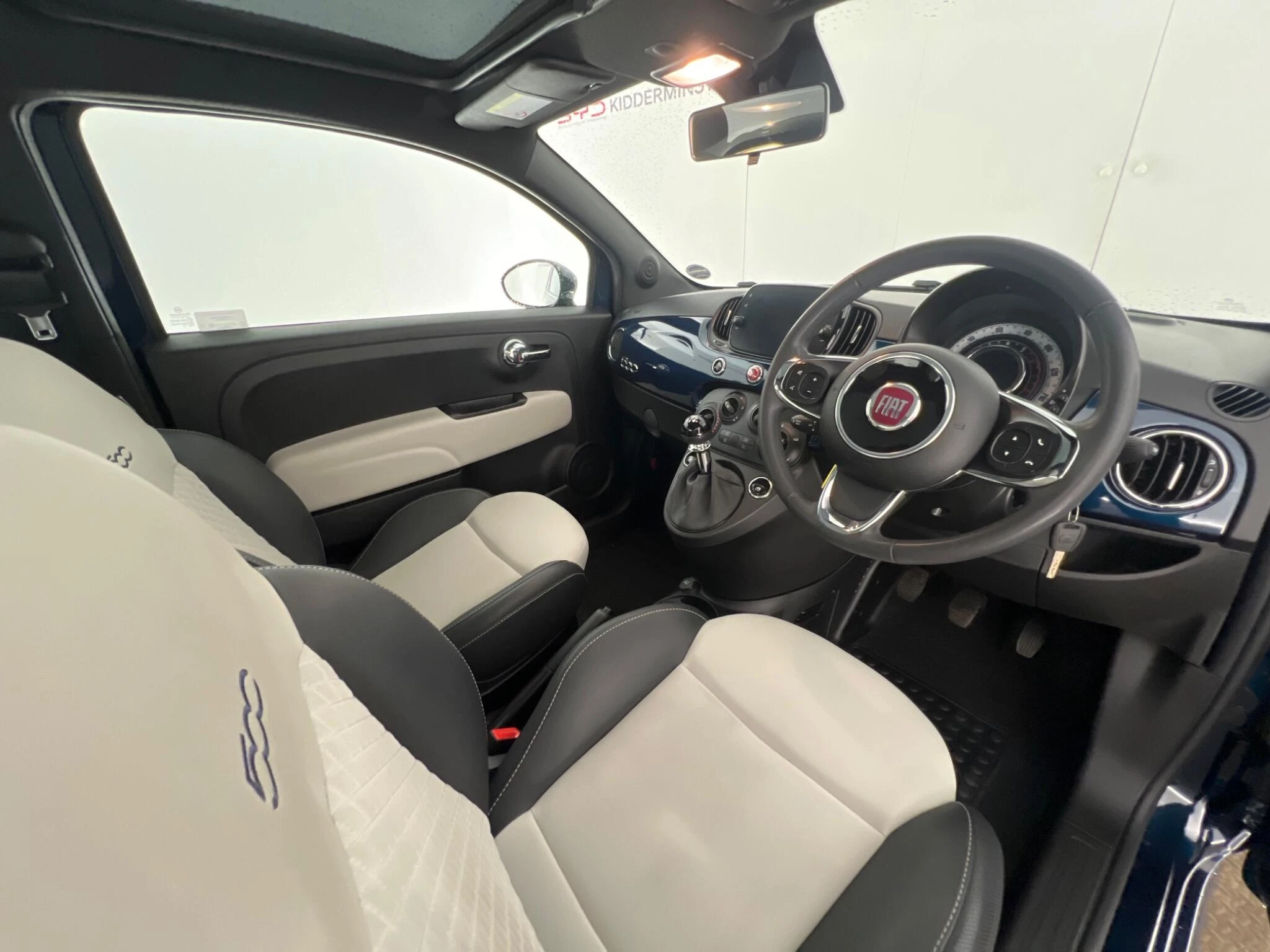 Vehicle image 18