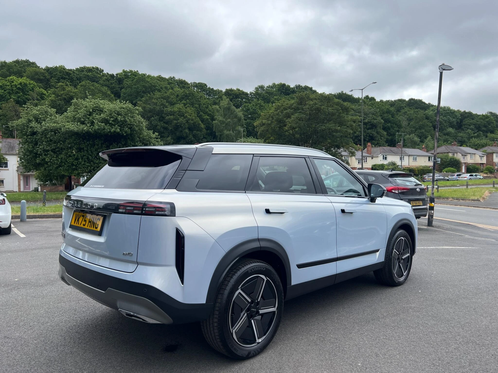 Vehicle image 14
