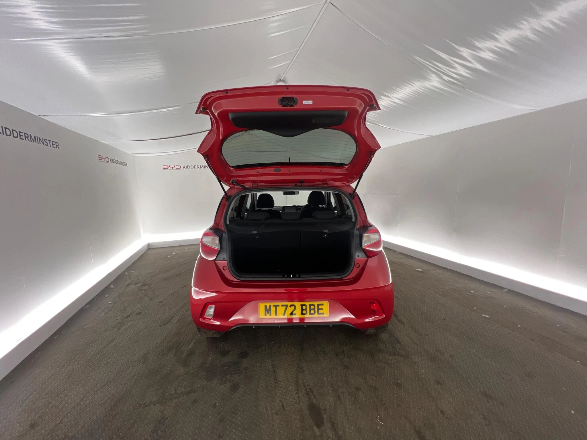 Vehicle image 42