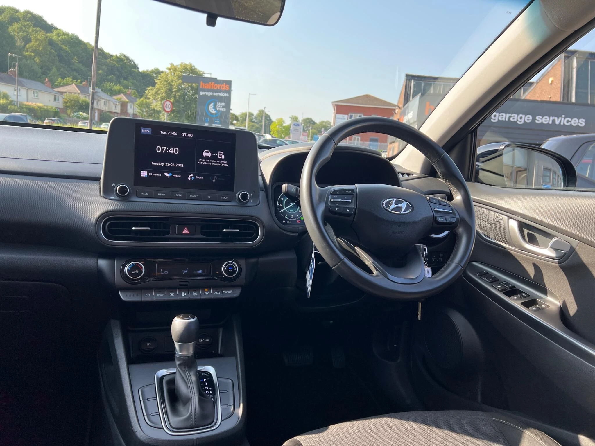 Vehicle image 19