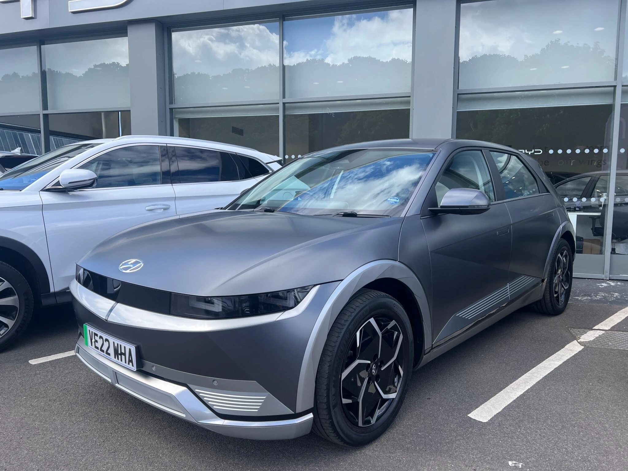 Vehicle image 13