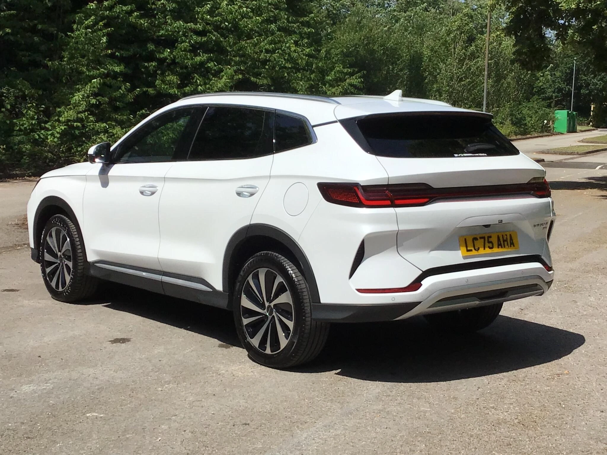 Vehicle image 5
