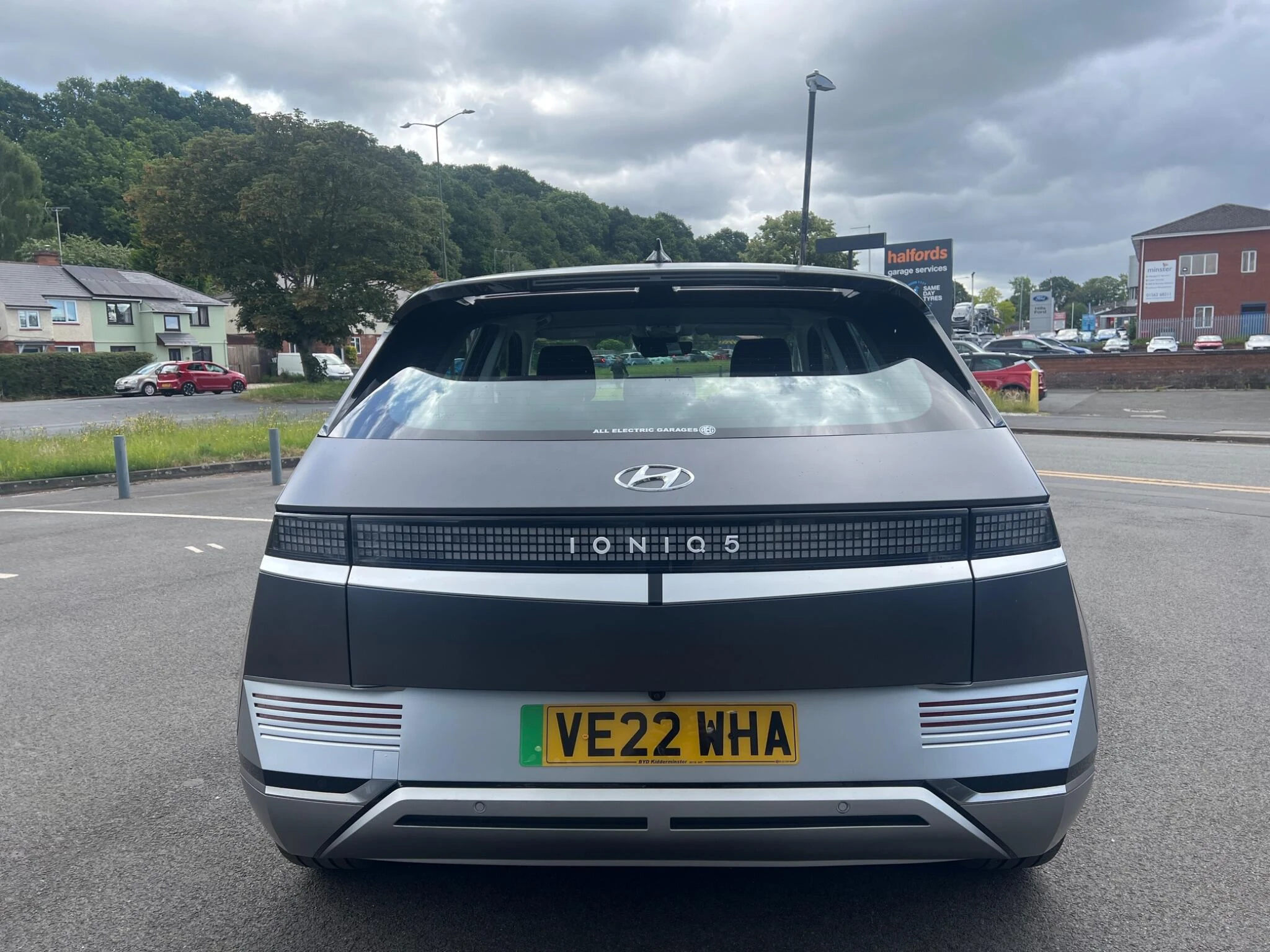 Vehicle image 9