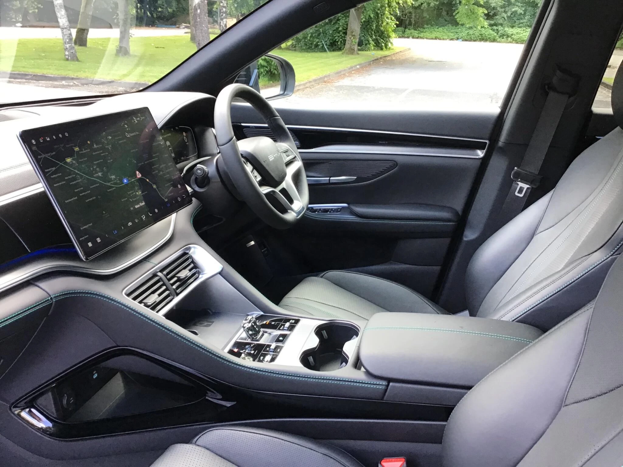 Vehicle image 25