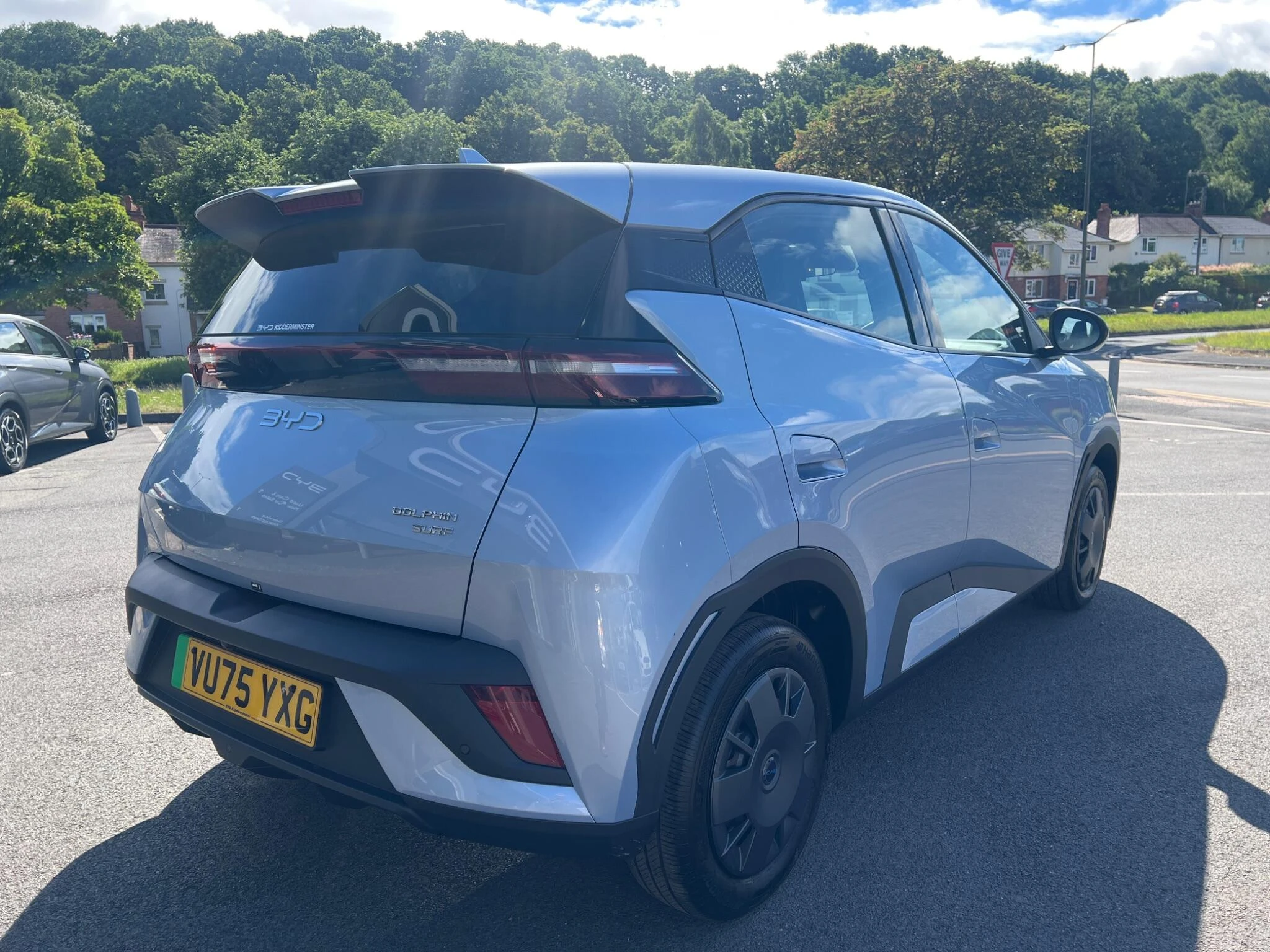 Vehicle image 15