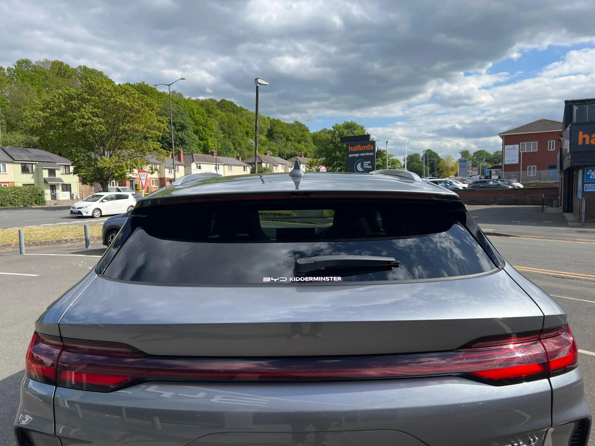 Vehicle image 11