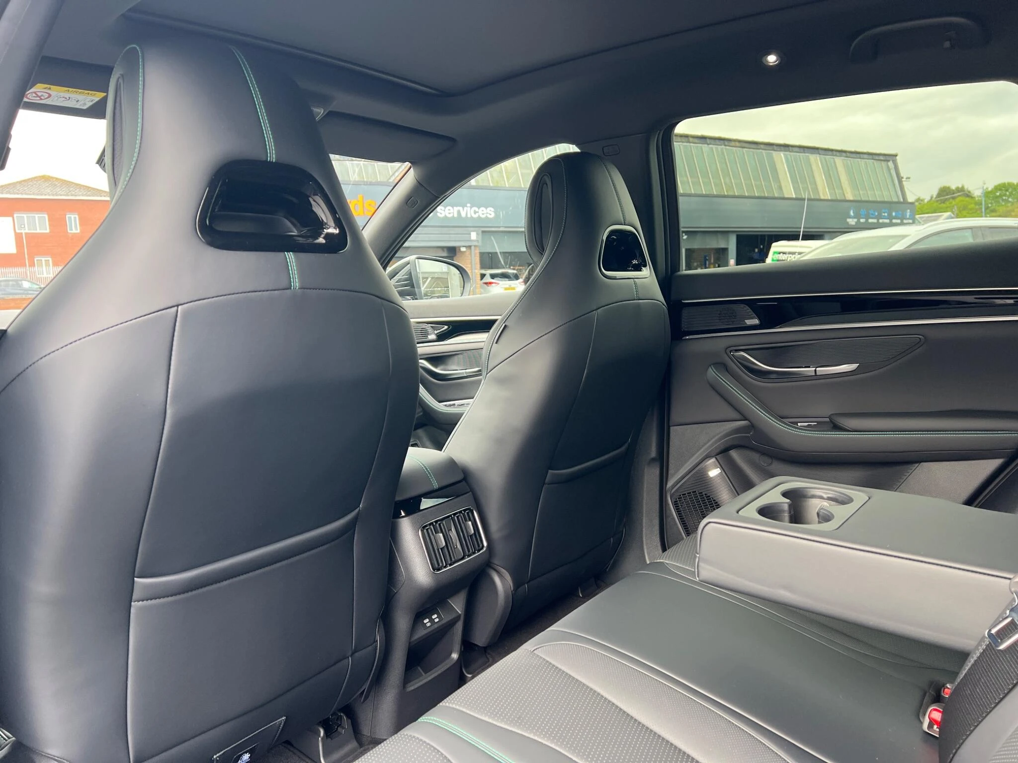 Vehicle image 22