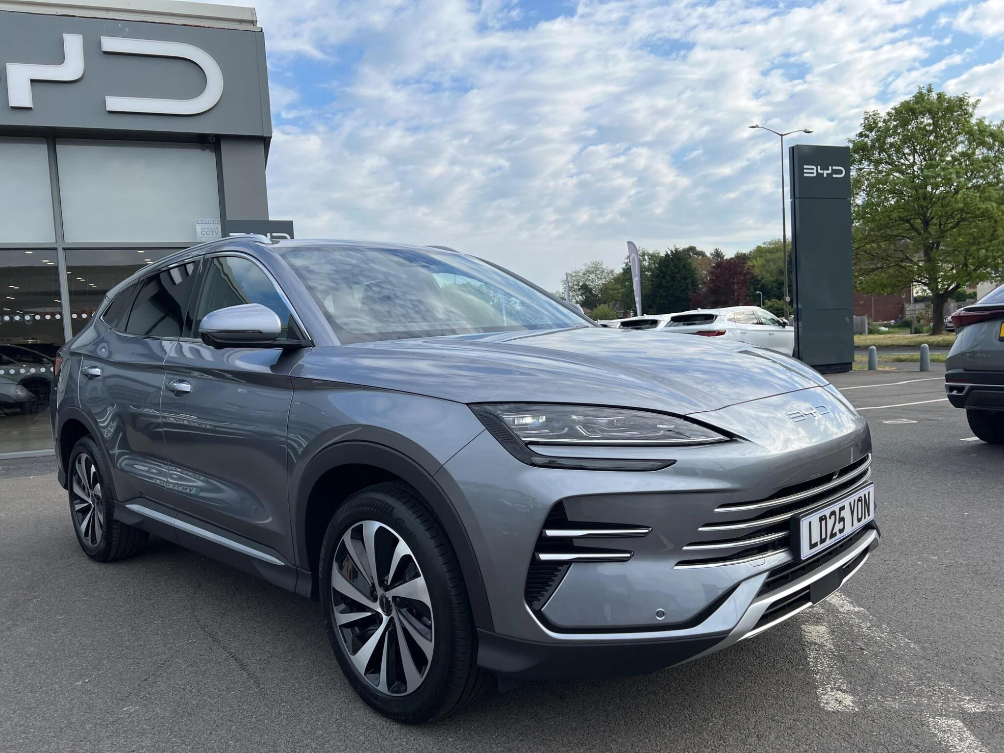 Vehicle image 7