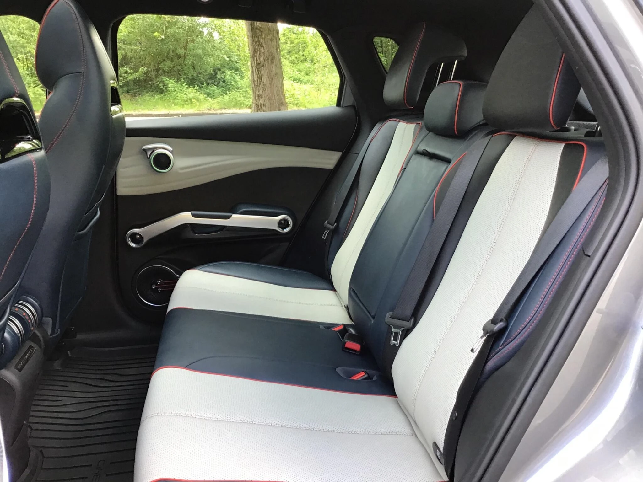 Vehicle image 38