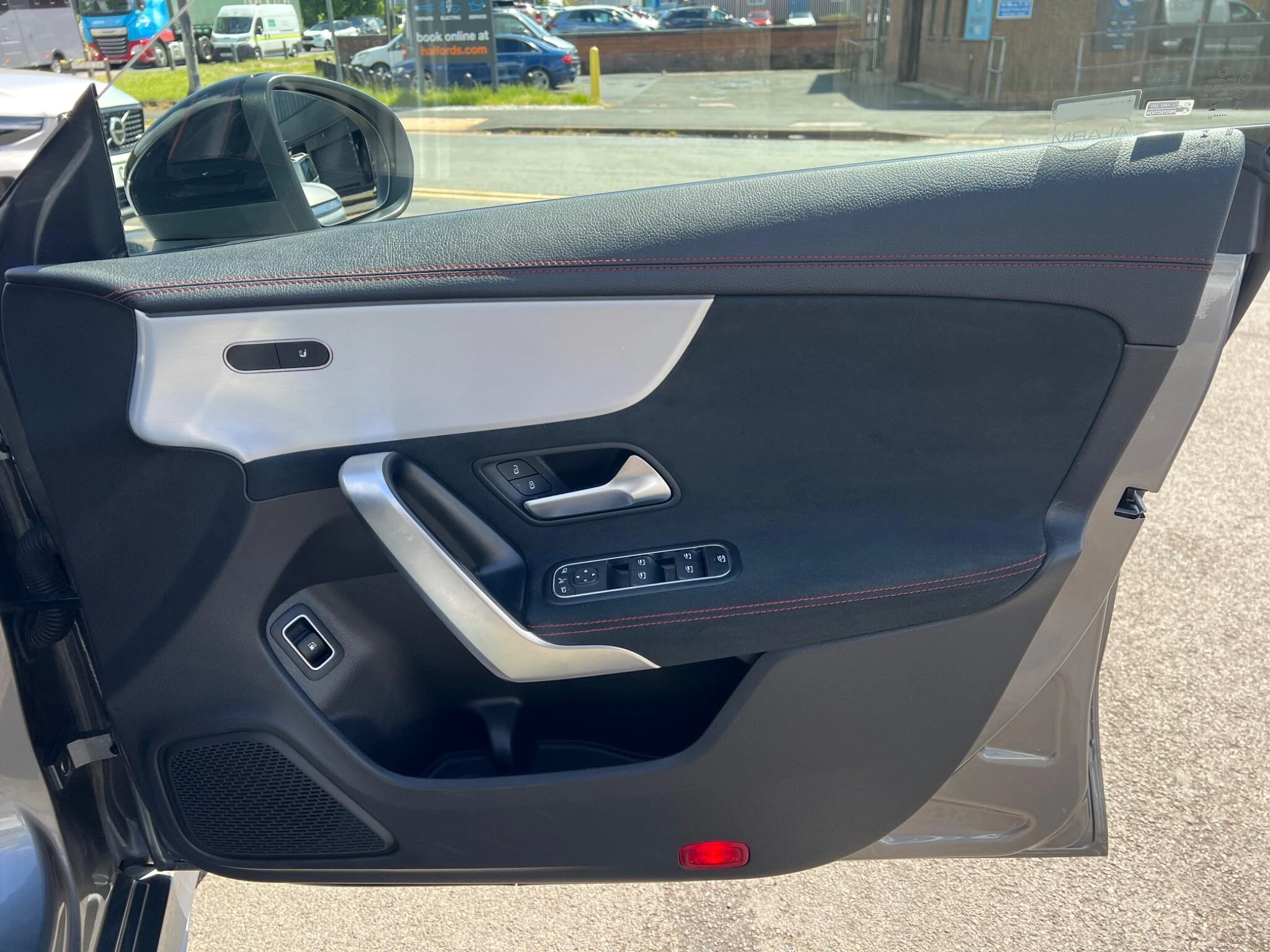 Vehicle image 36