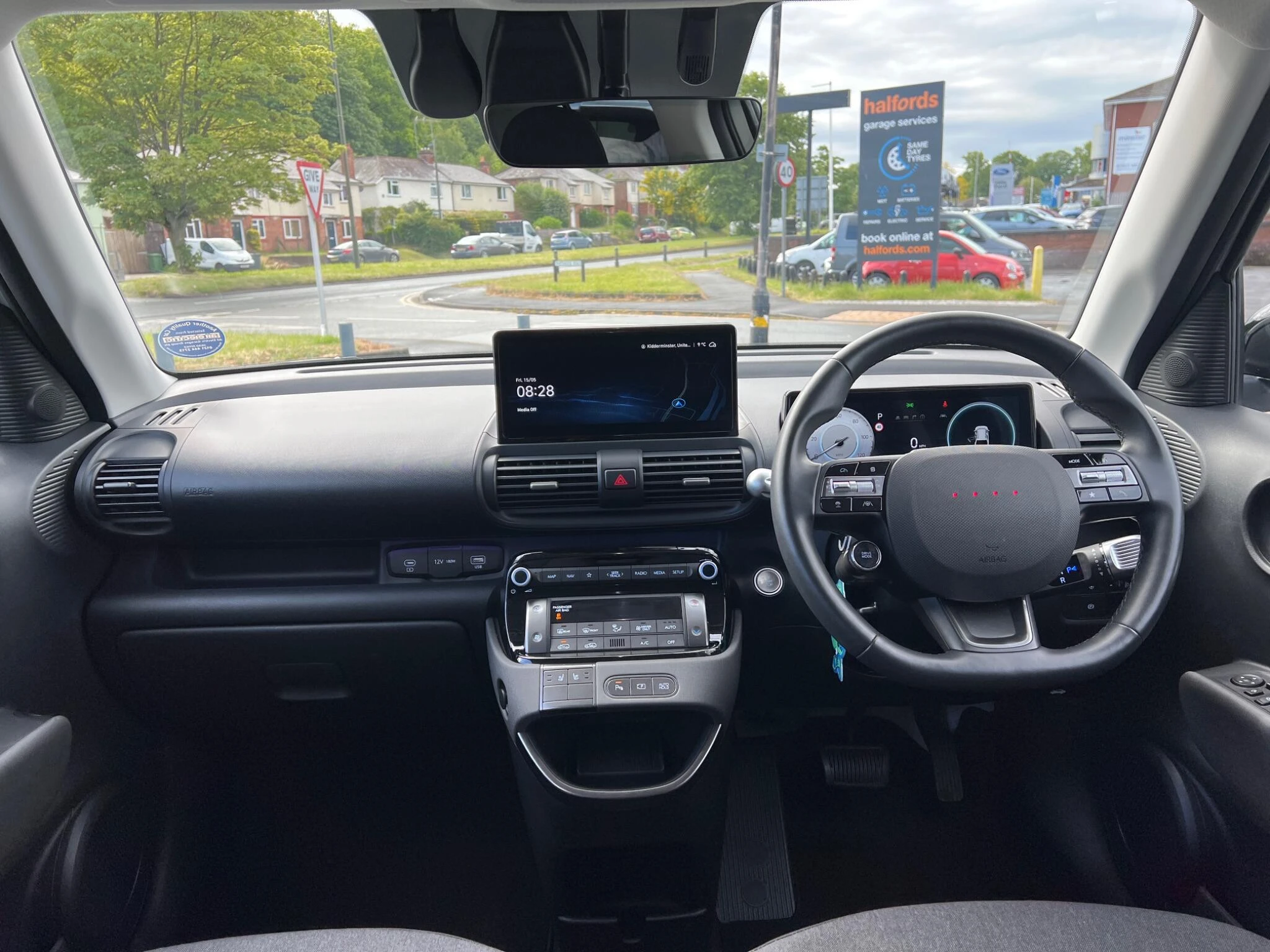 Vehicle image 37