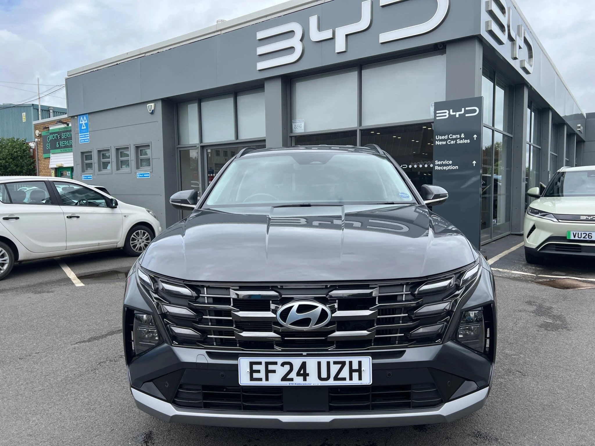 Vehicle image 6