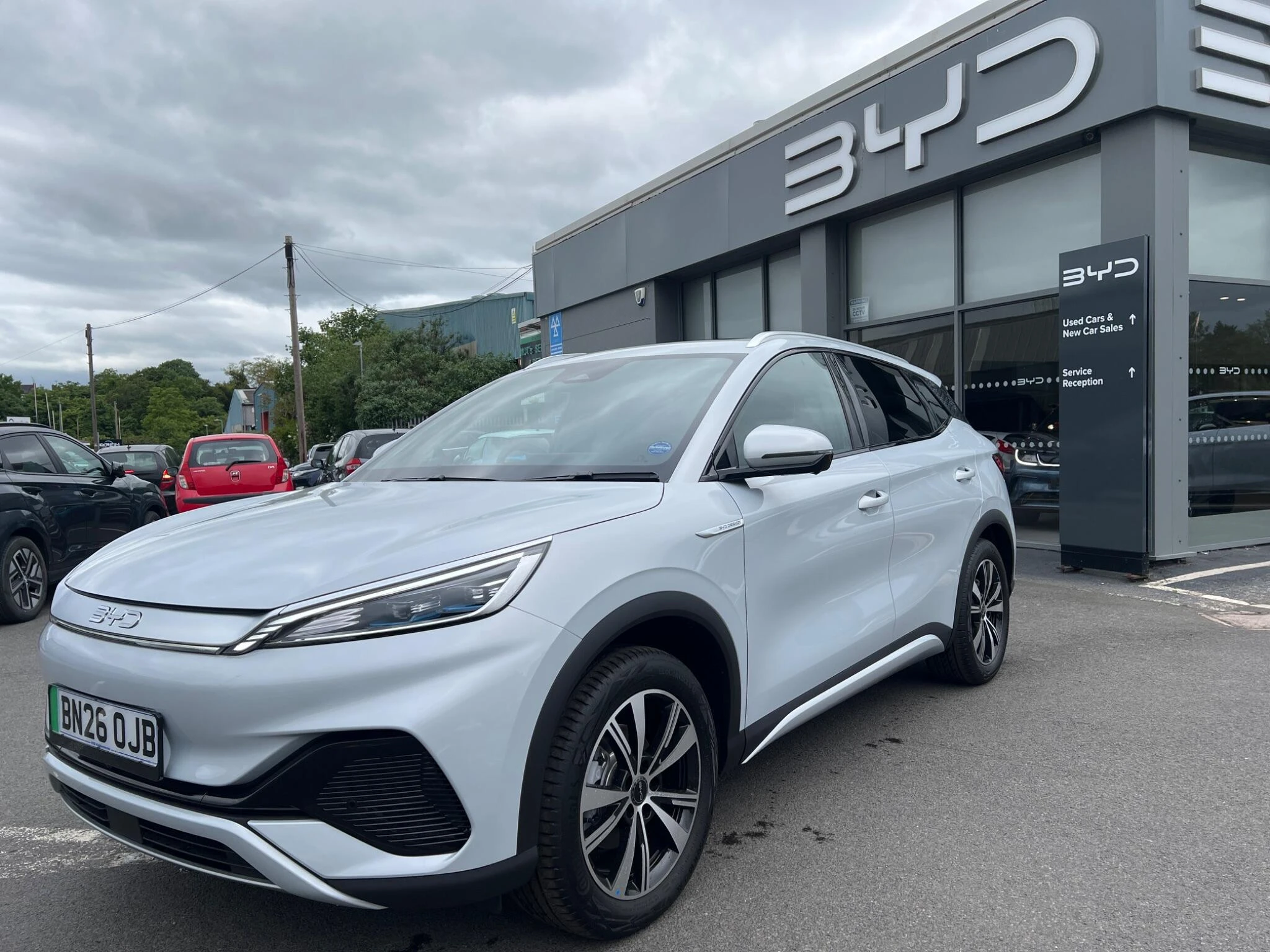Vehicle image 10
