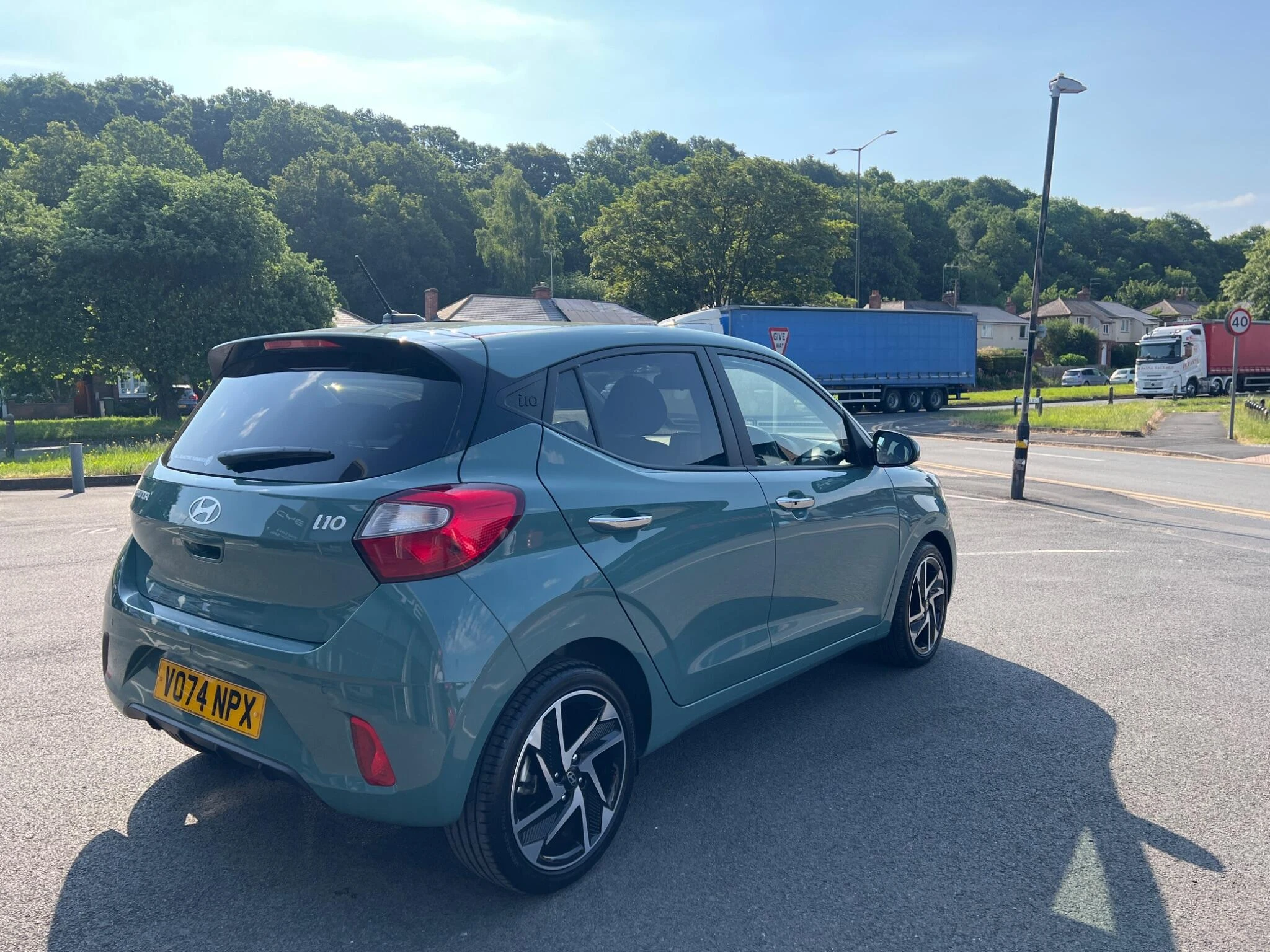 Vehicle image 17