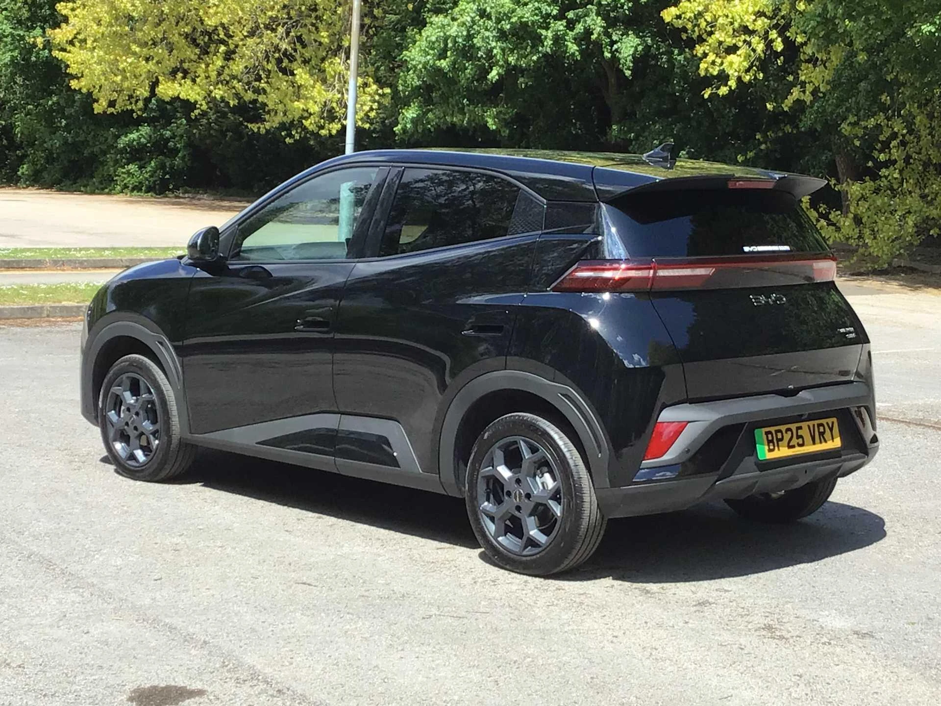 Vehicle image 3