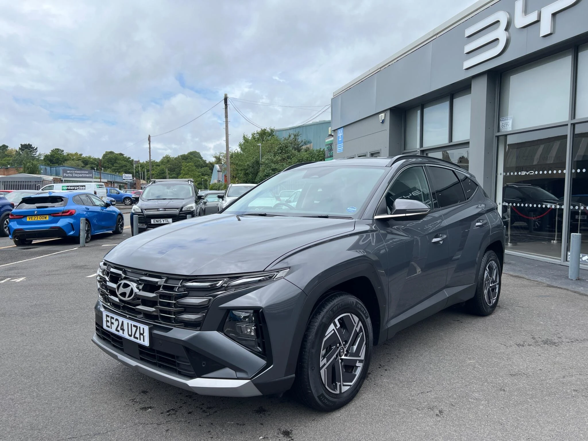Vehicle image 3