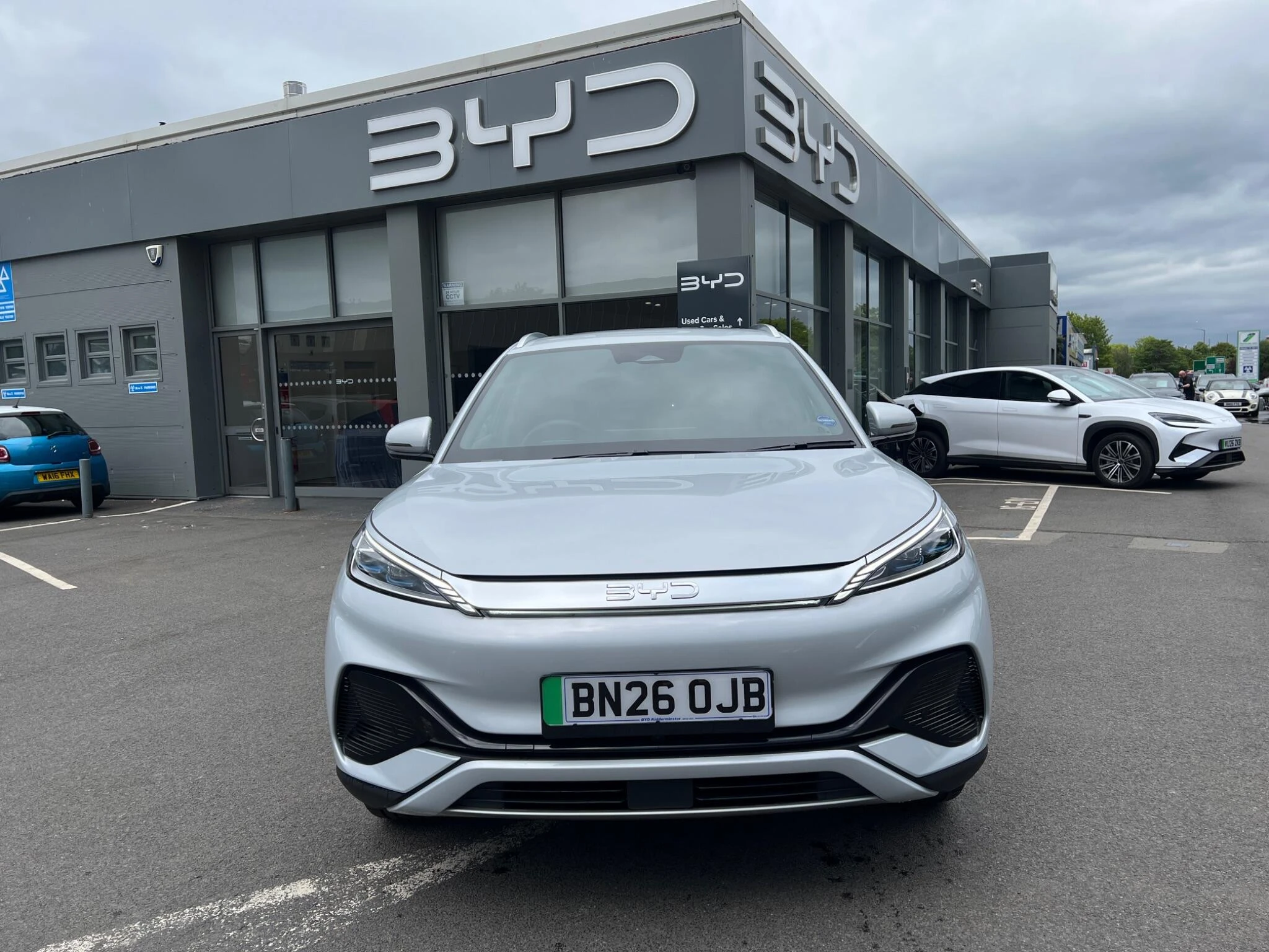 Vehicle image 2