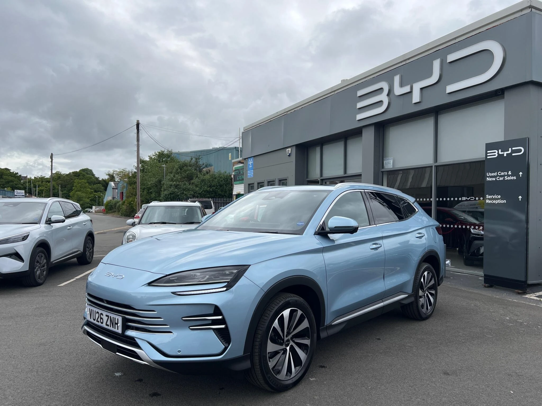 Vehicle image 10