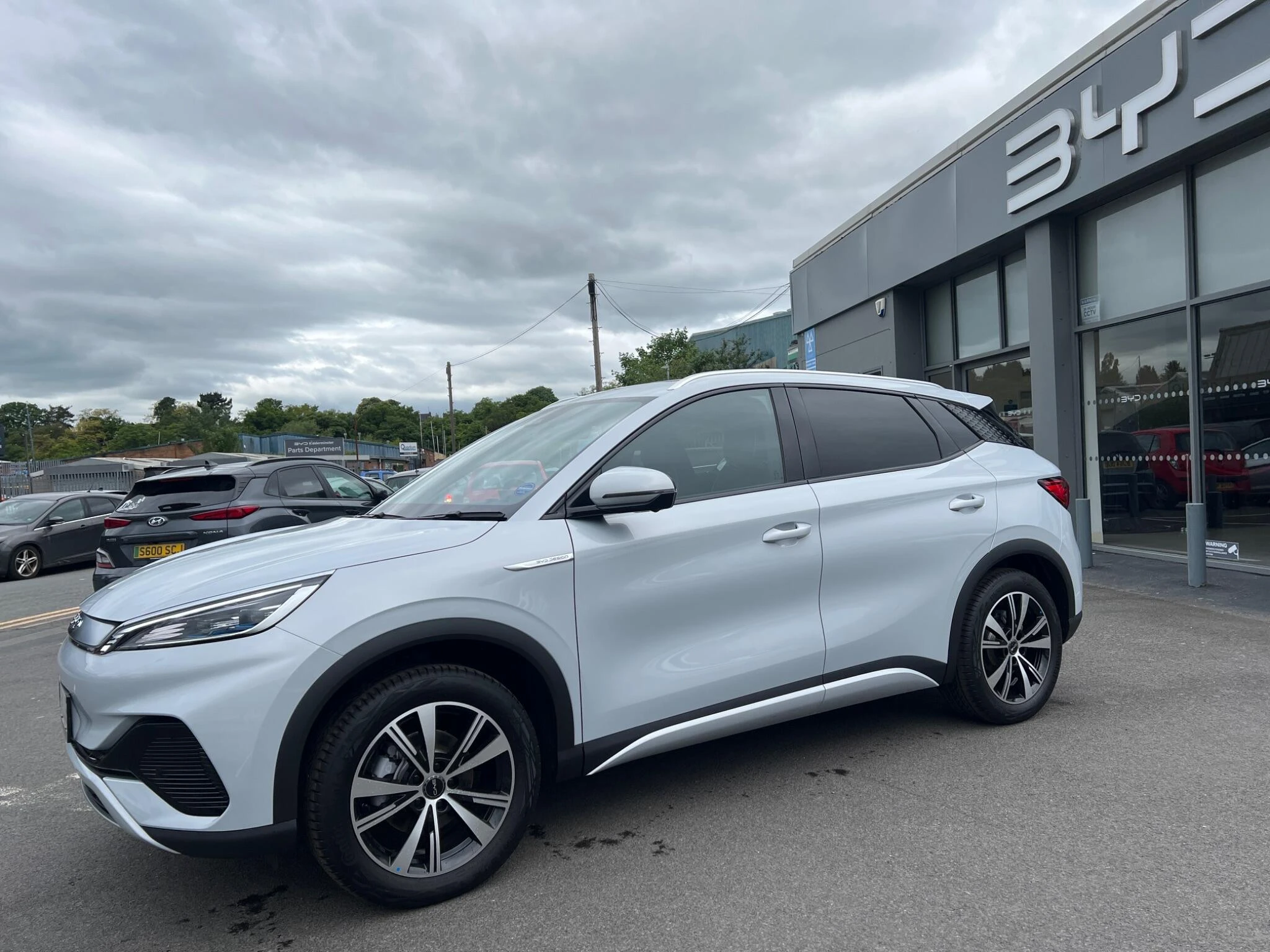 Vehicle image 11