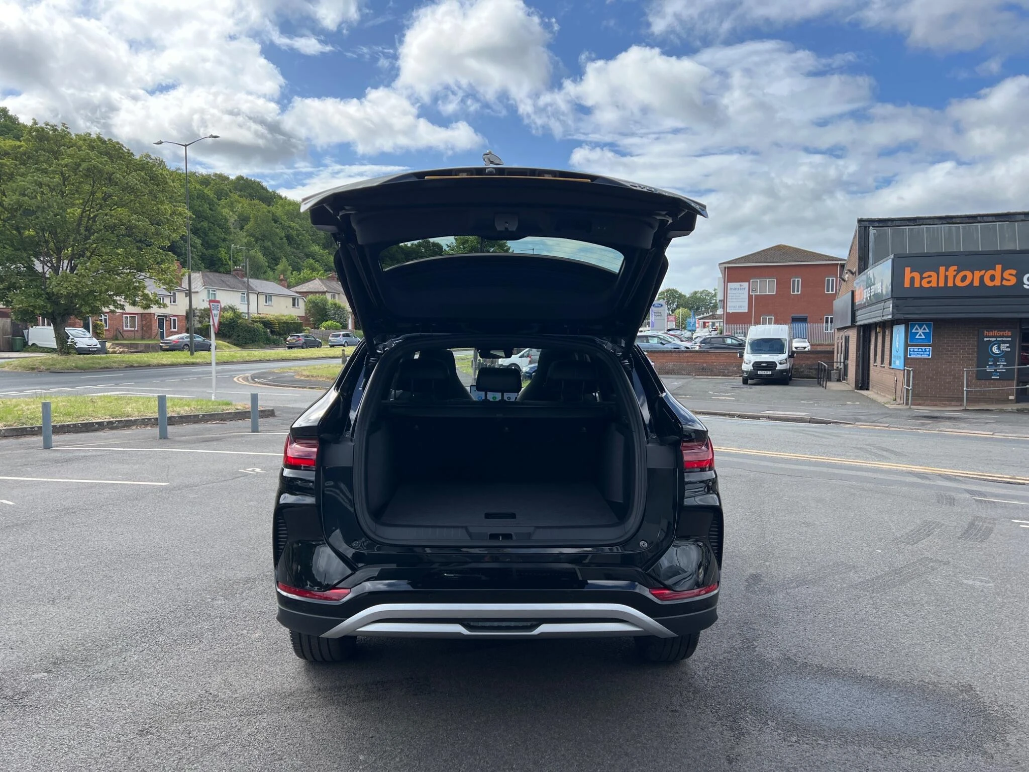 Vehicle image 47