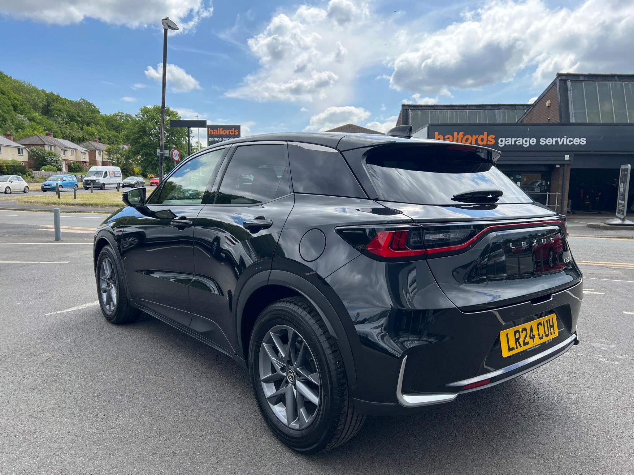 Vehicle image 4