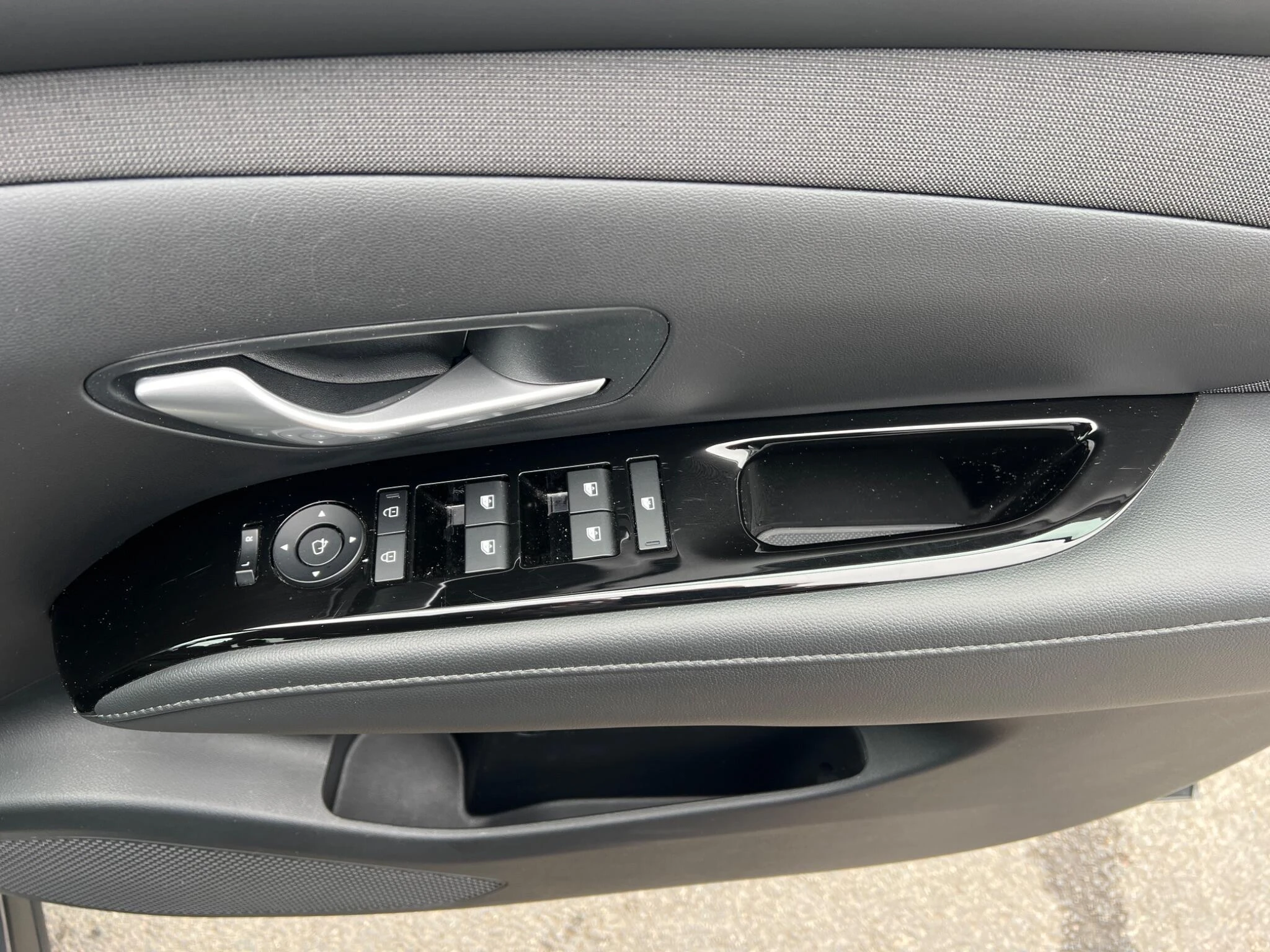 Vehicle image 52