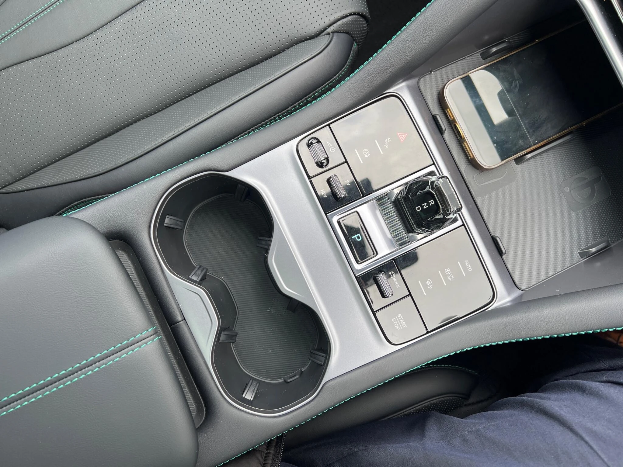Vehicle image 21