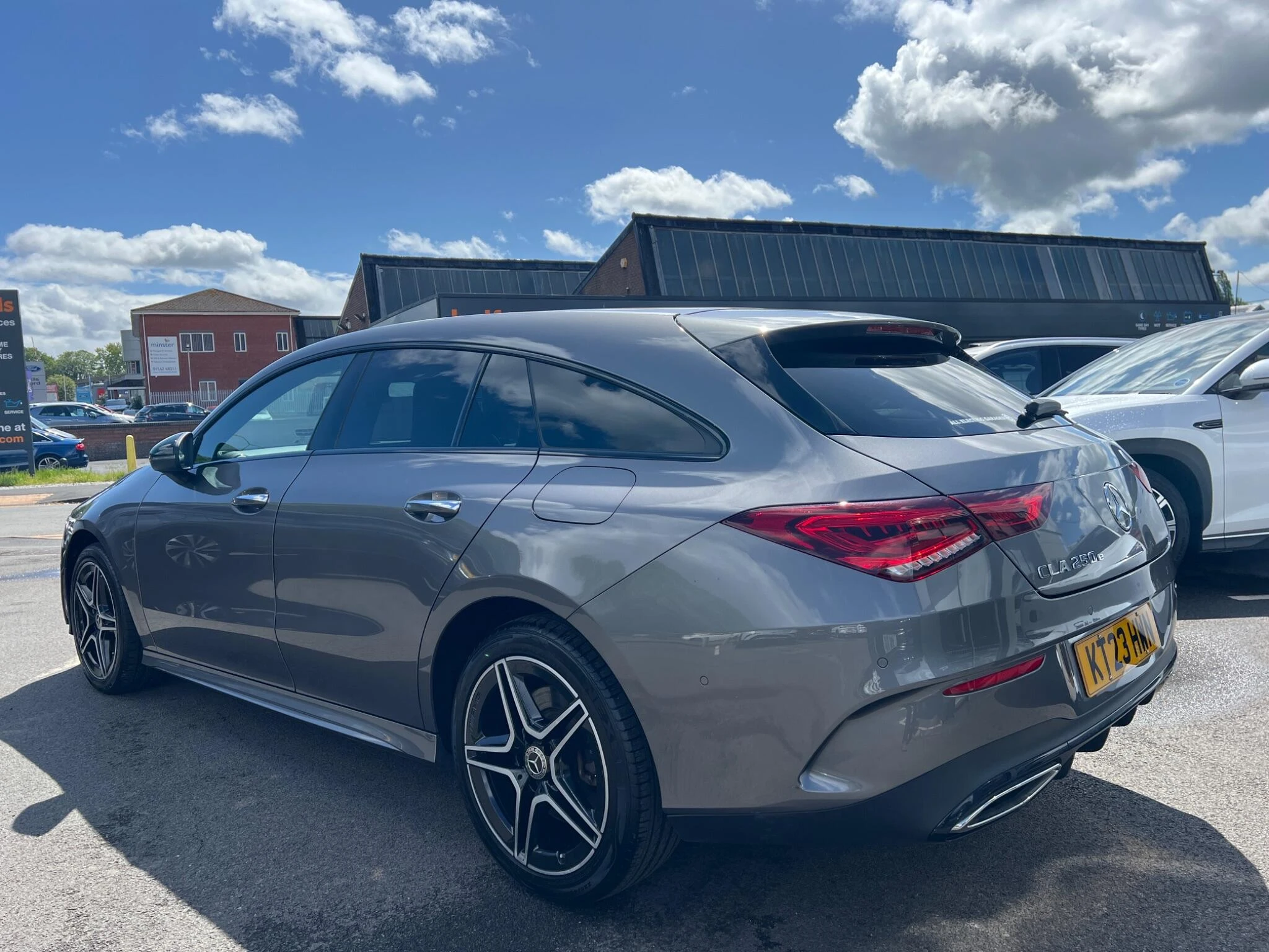 Vehicle image 10