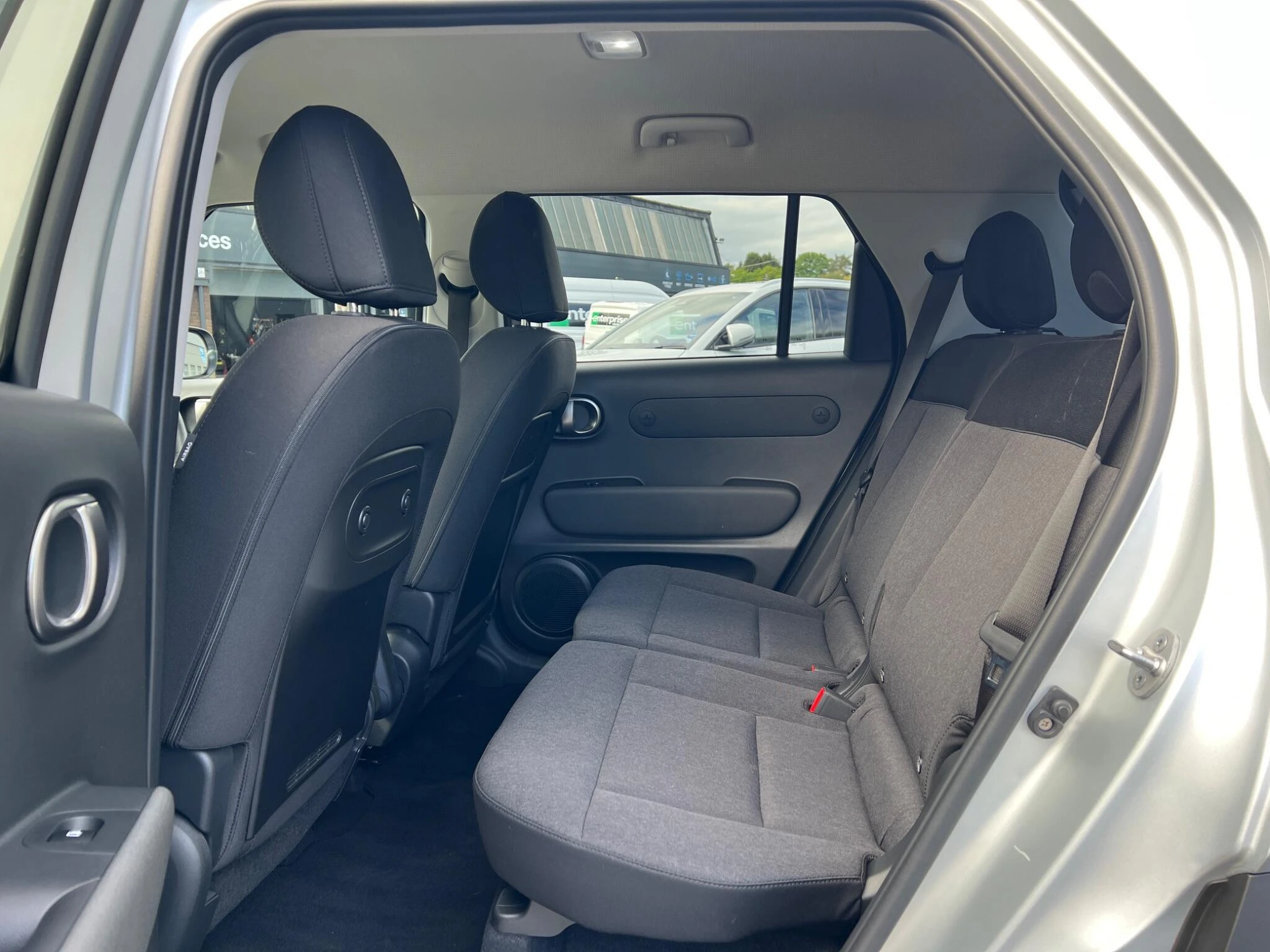 Vehicle image 18