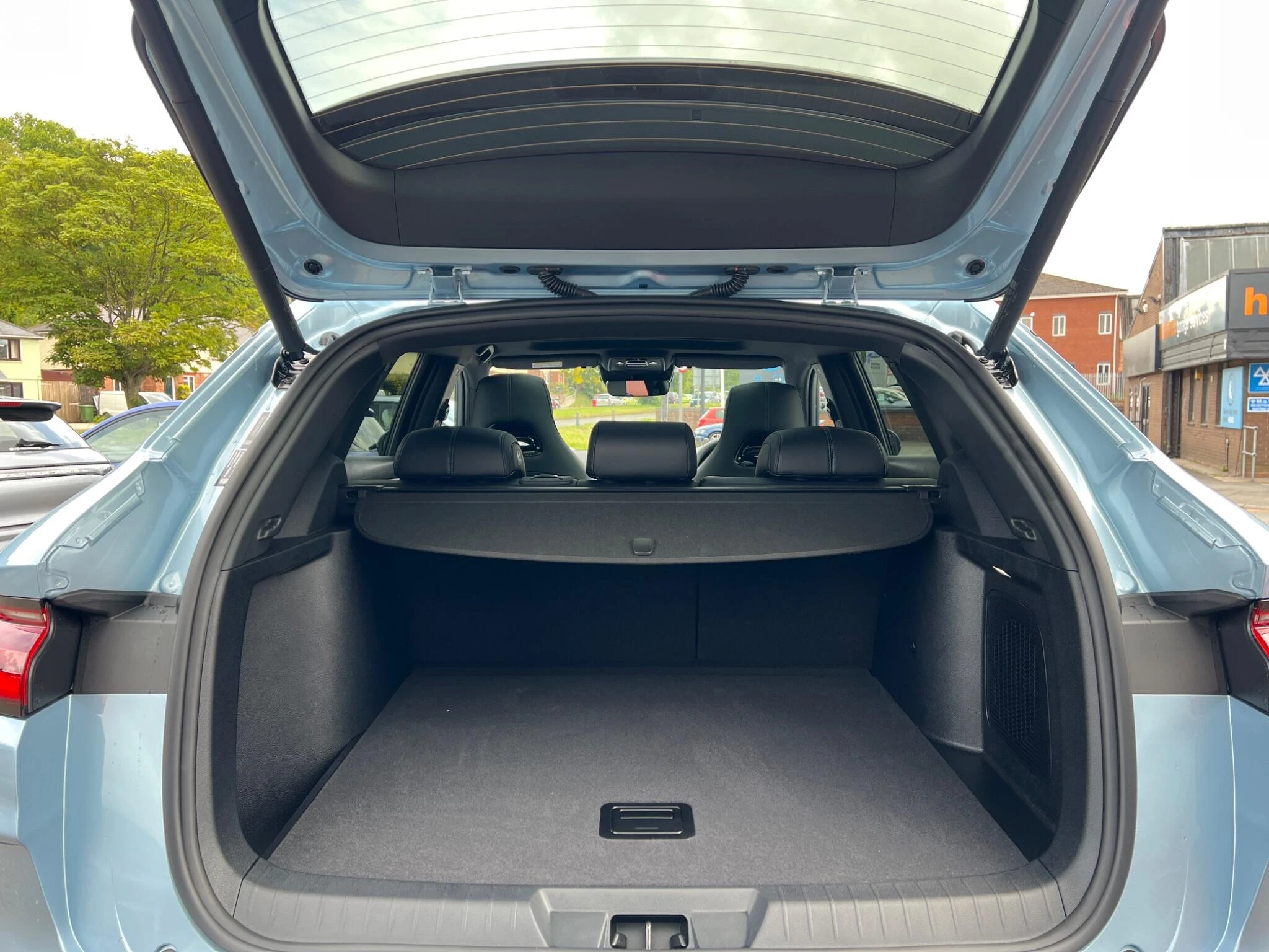 Vehicle image 47