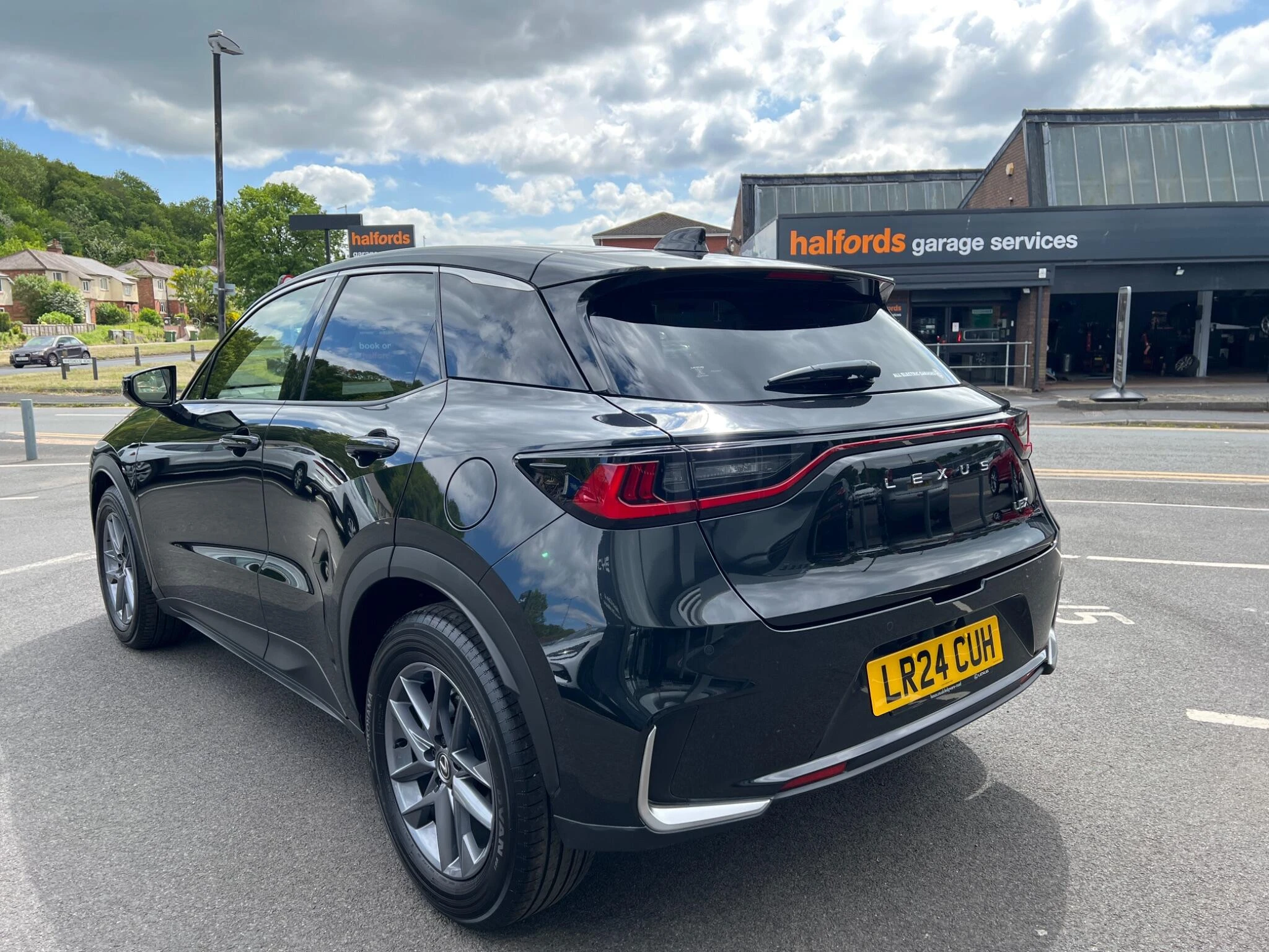 Vehicle image 7
