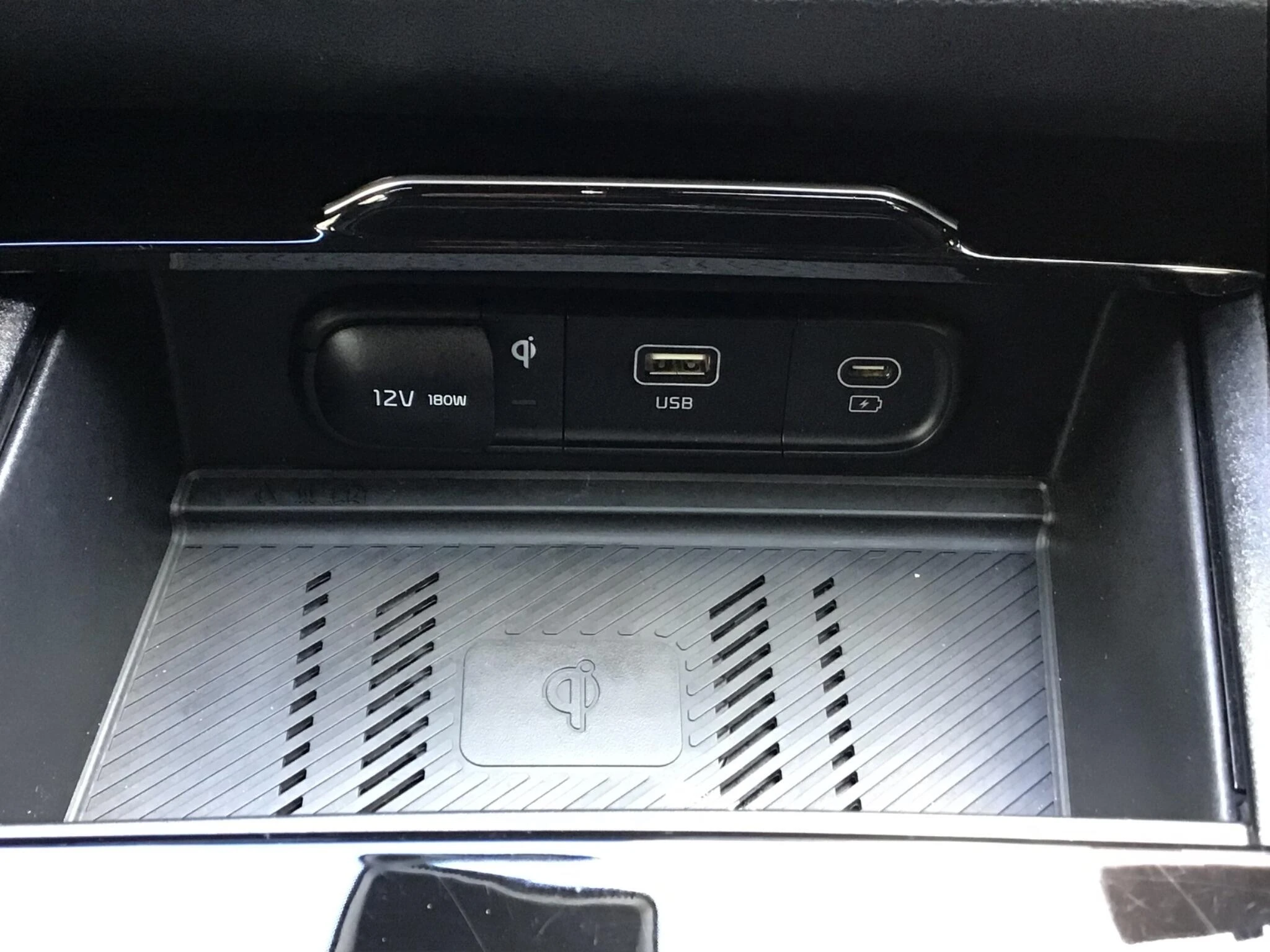 Vehicle image 66