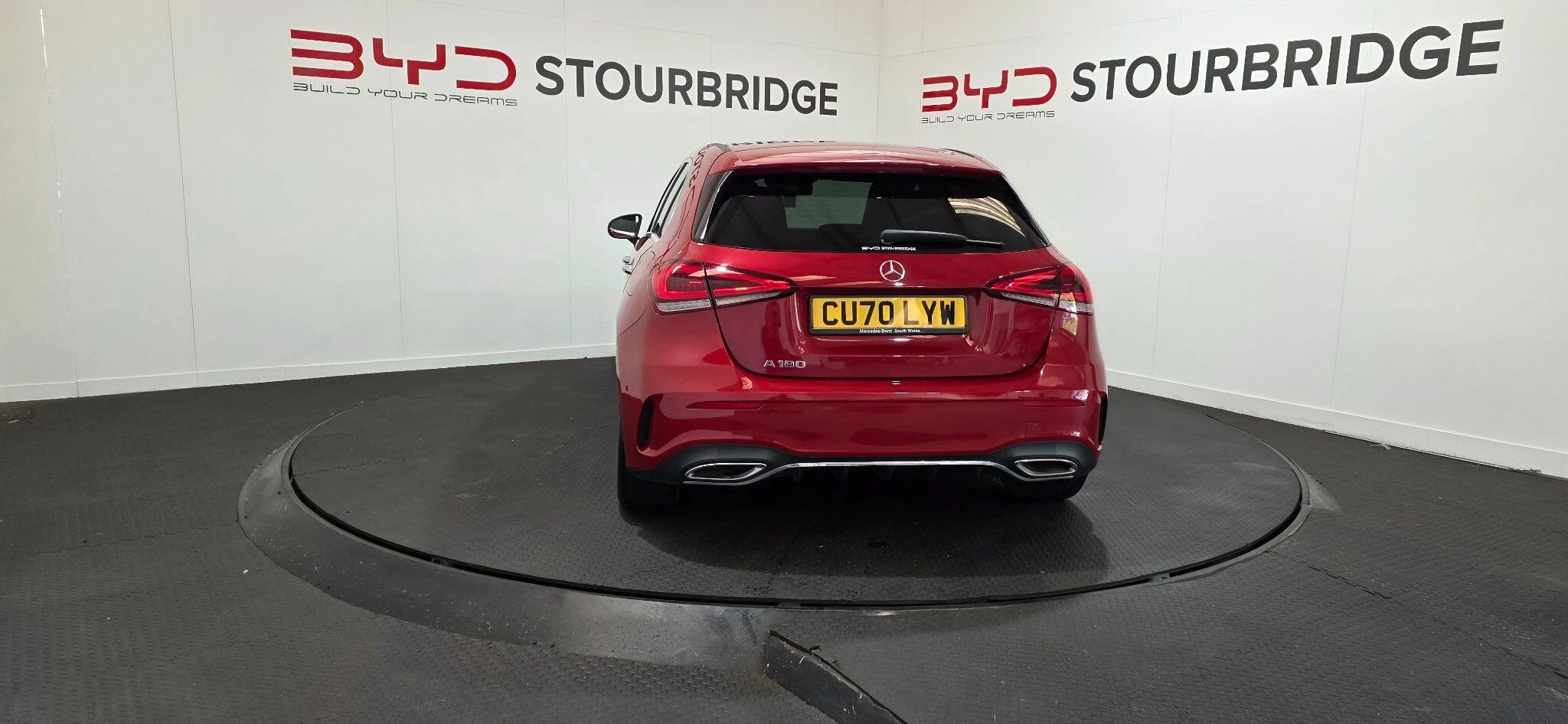 Vehicle image 15
