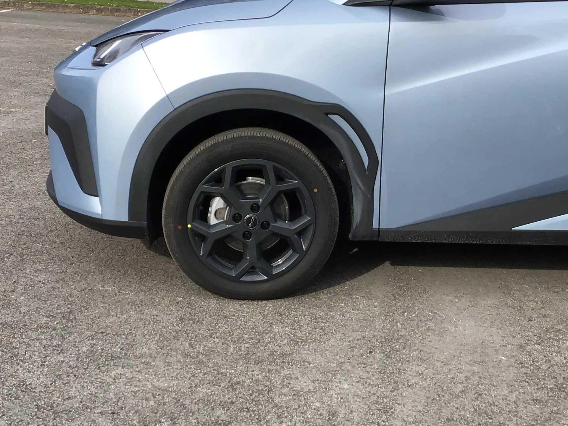 Vehicle image 15
