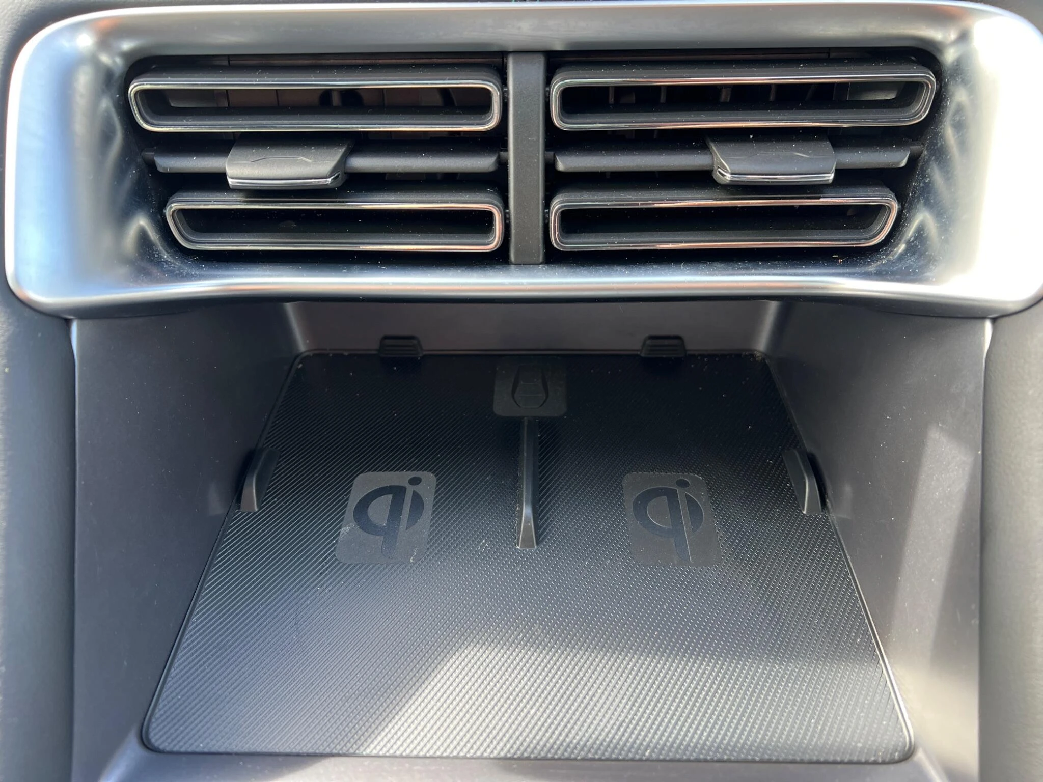 Vehicle image 60