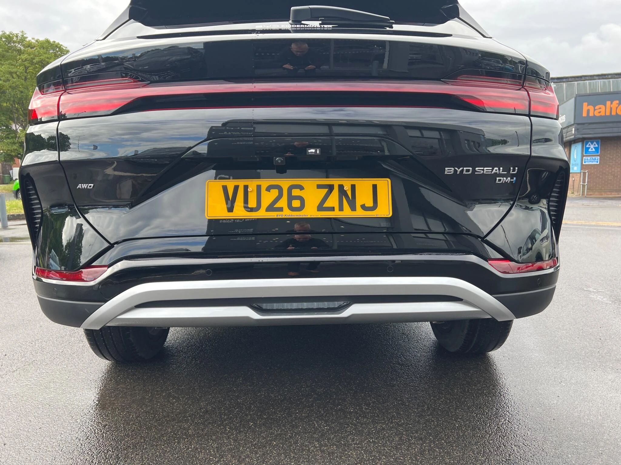 Vehicle image 12