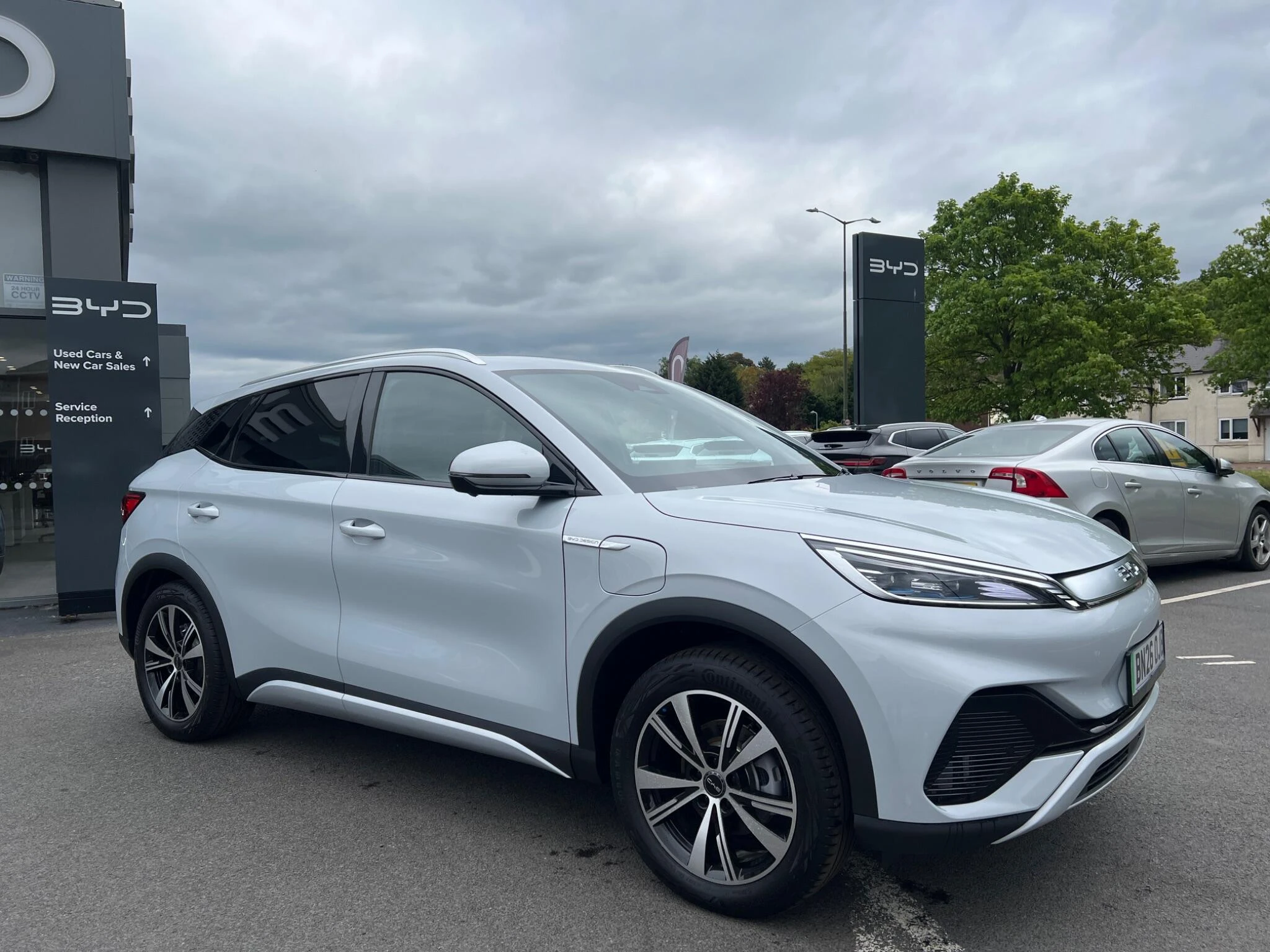 Vehicle image 6