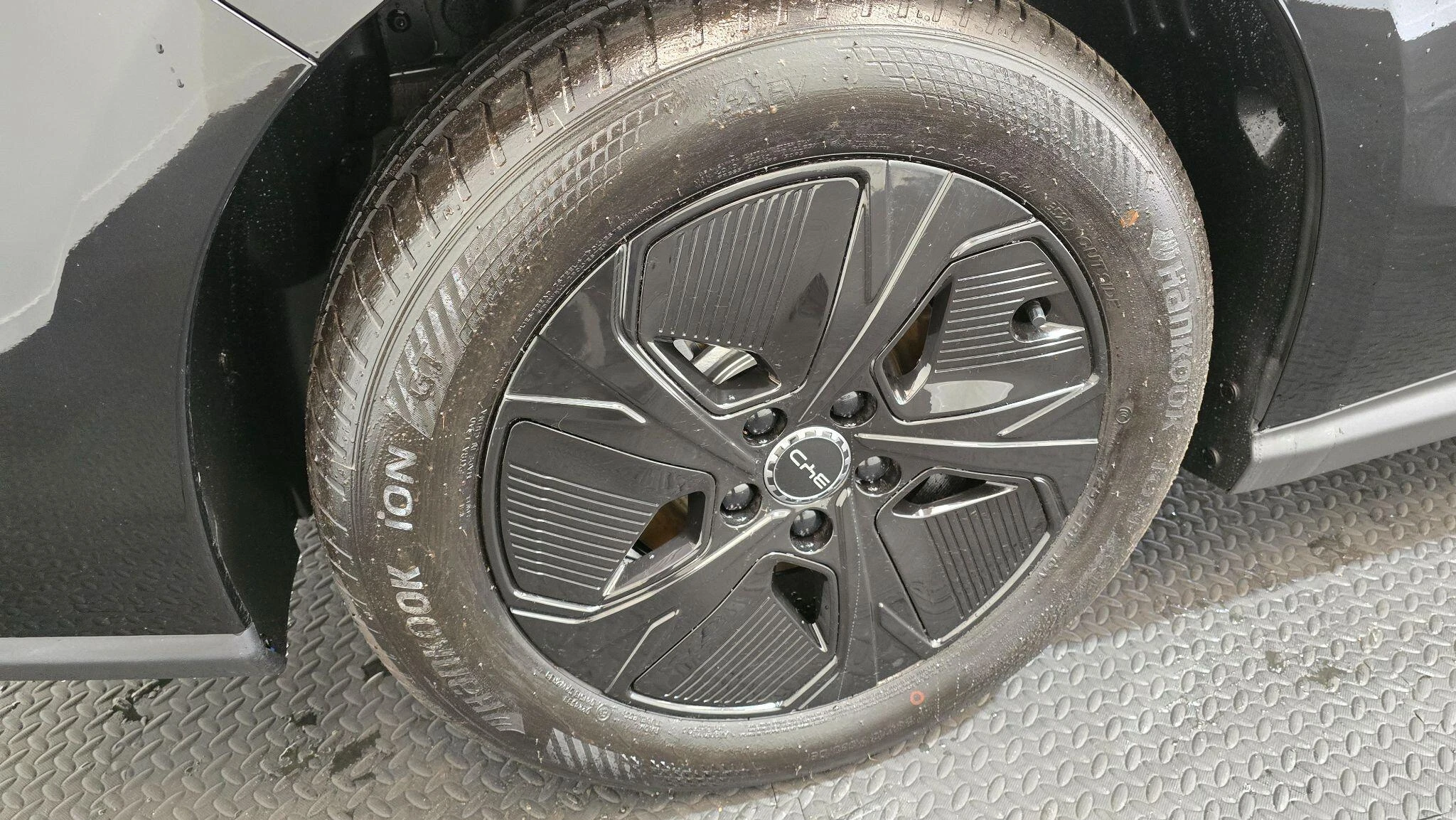 Vehicle image 33