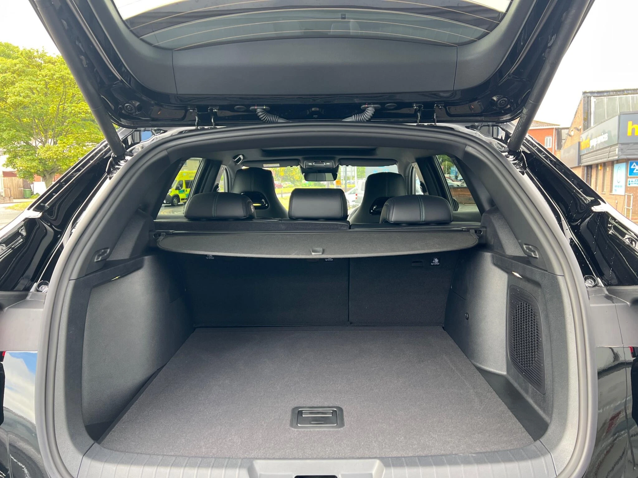 Vehicle image 48