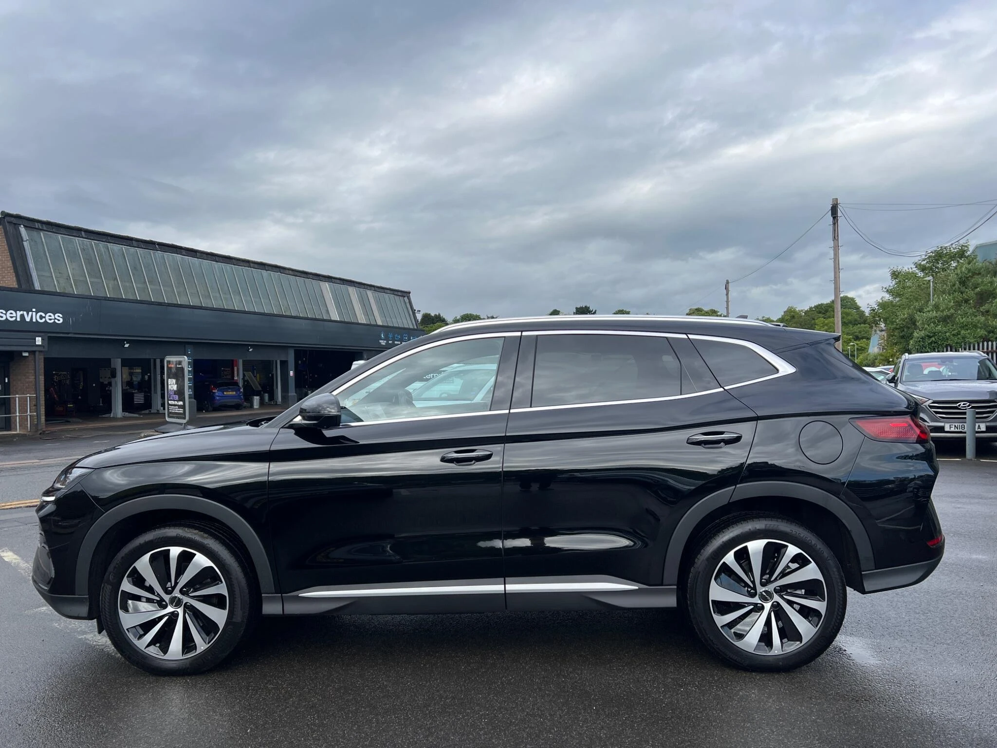 Vehicle image 7