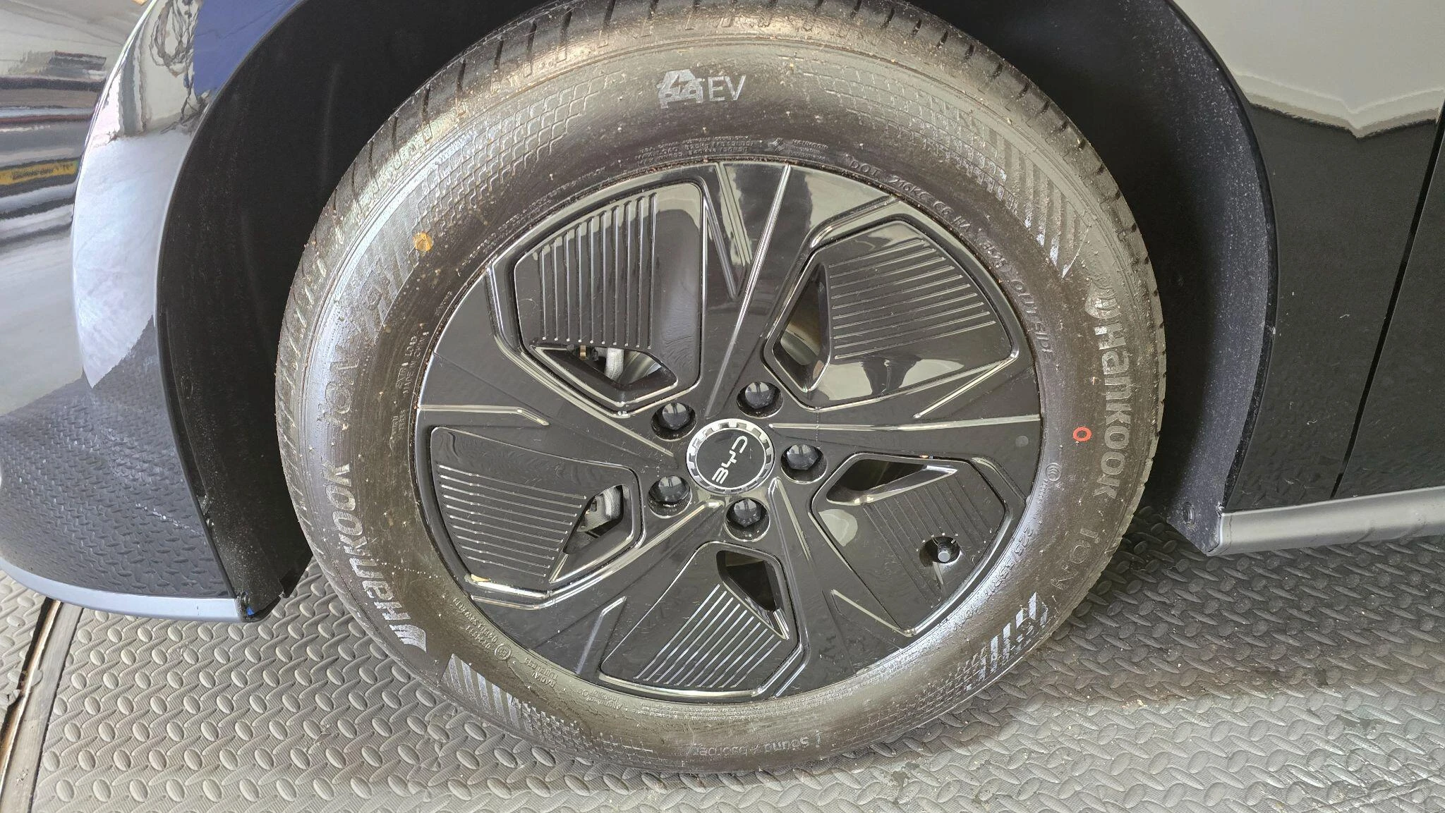 Vehicle image 35