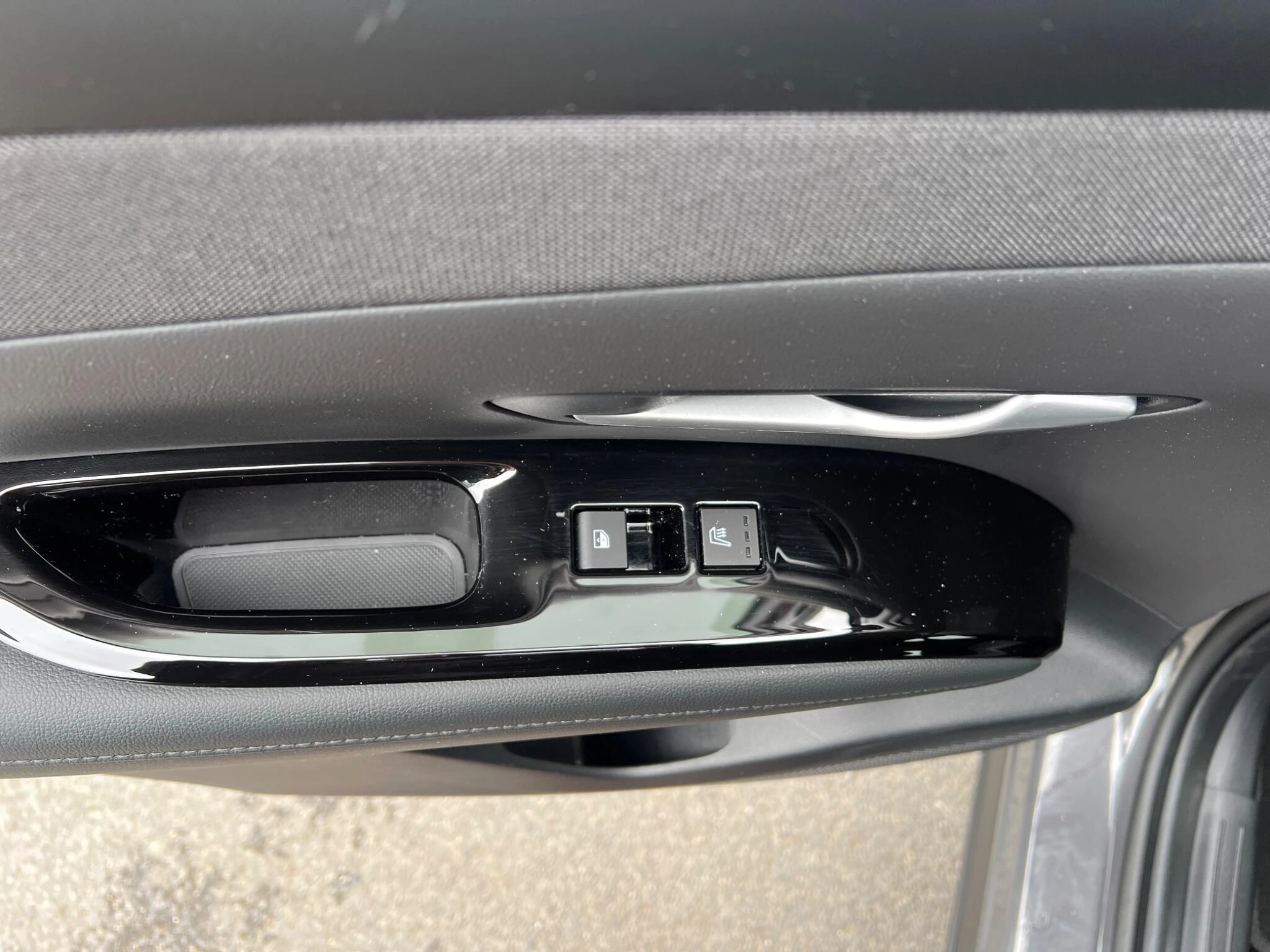 Vehicle image 48