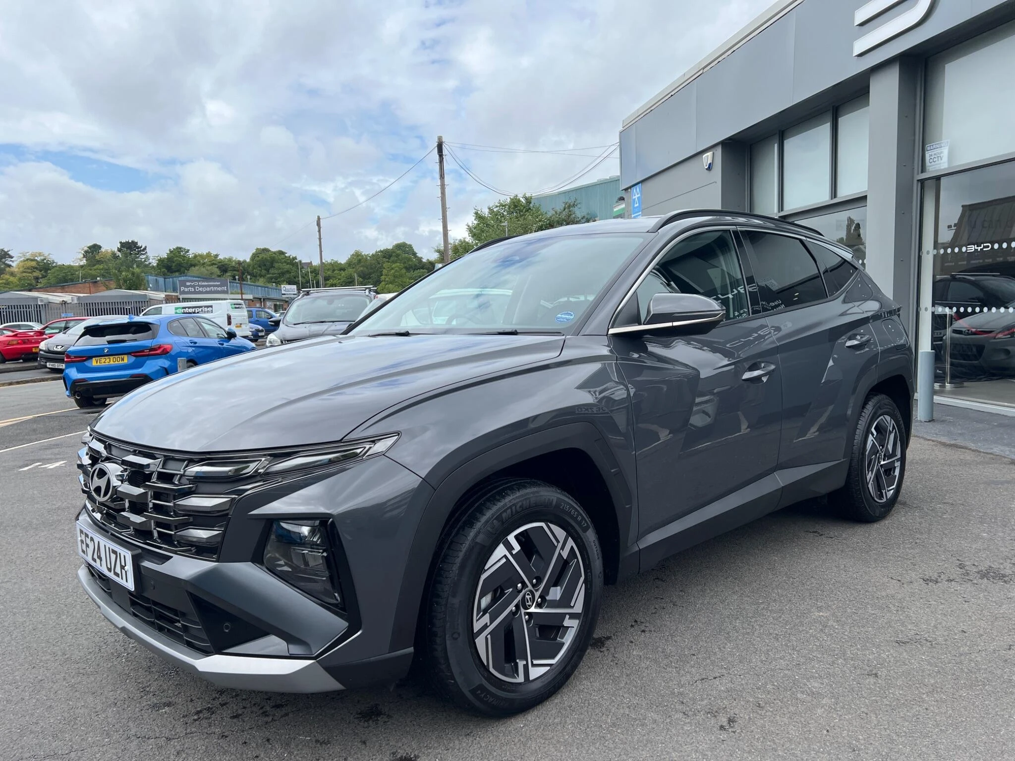 Vehicle image 7
