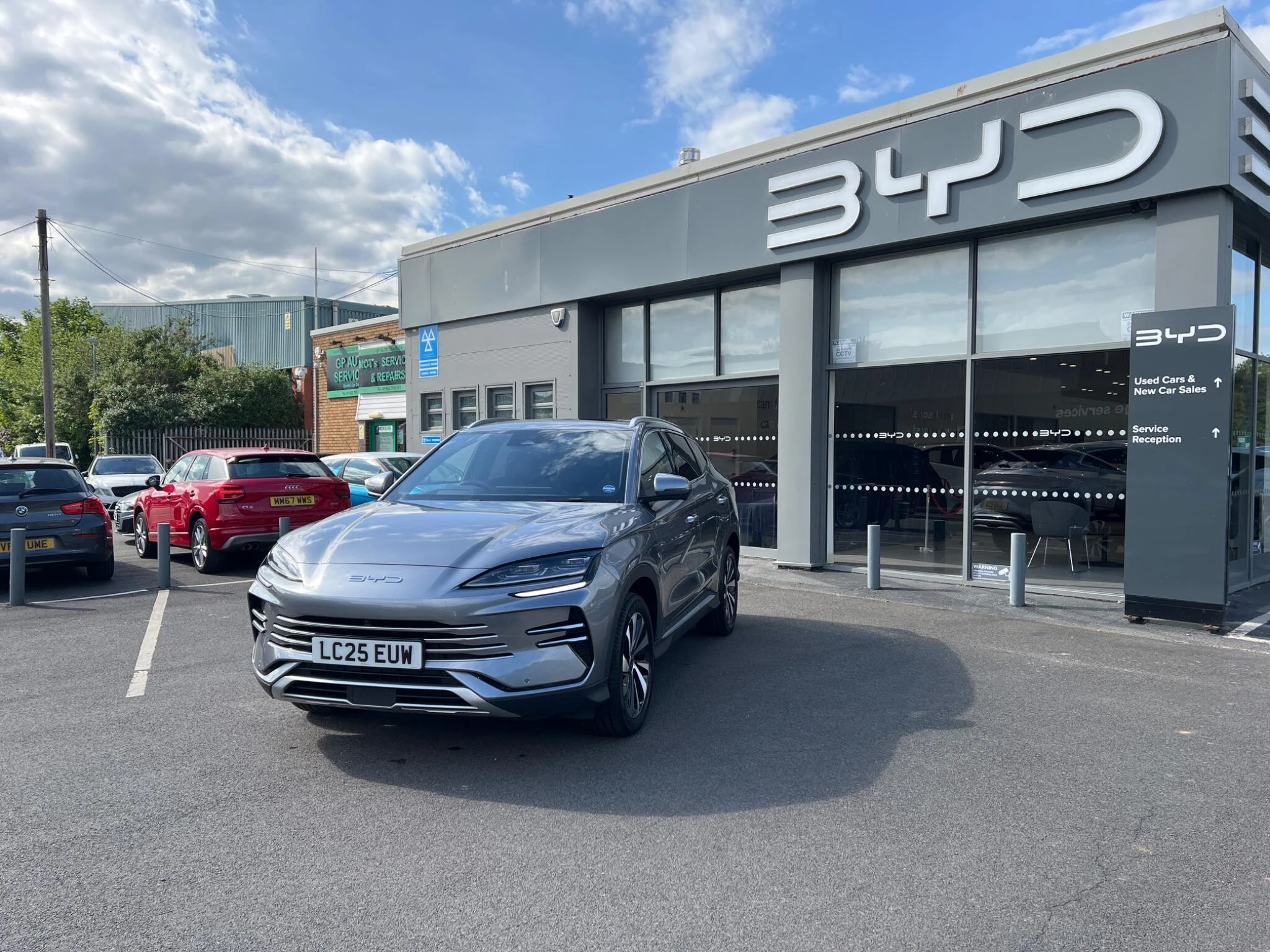 Vehicle image 7
