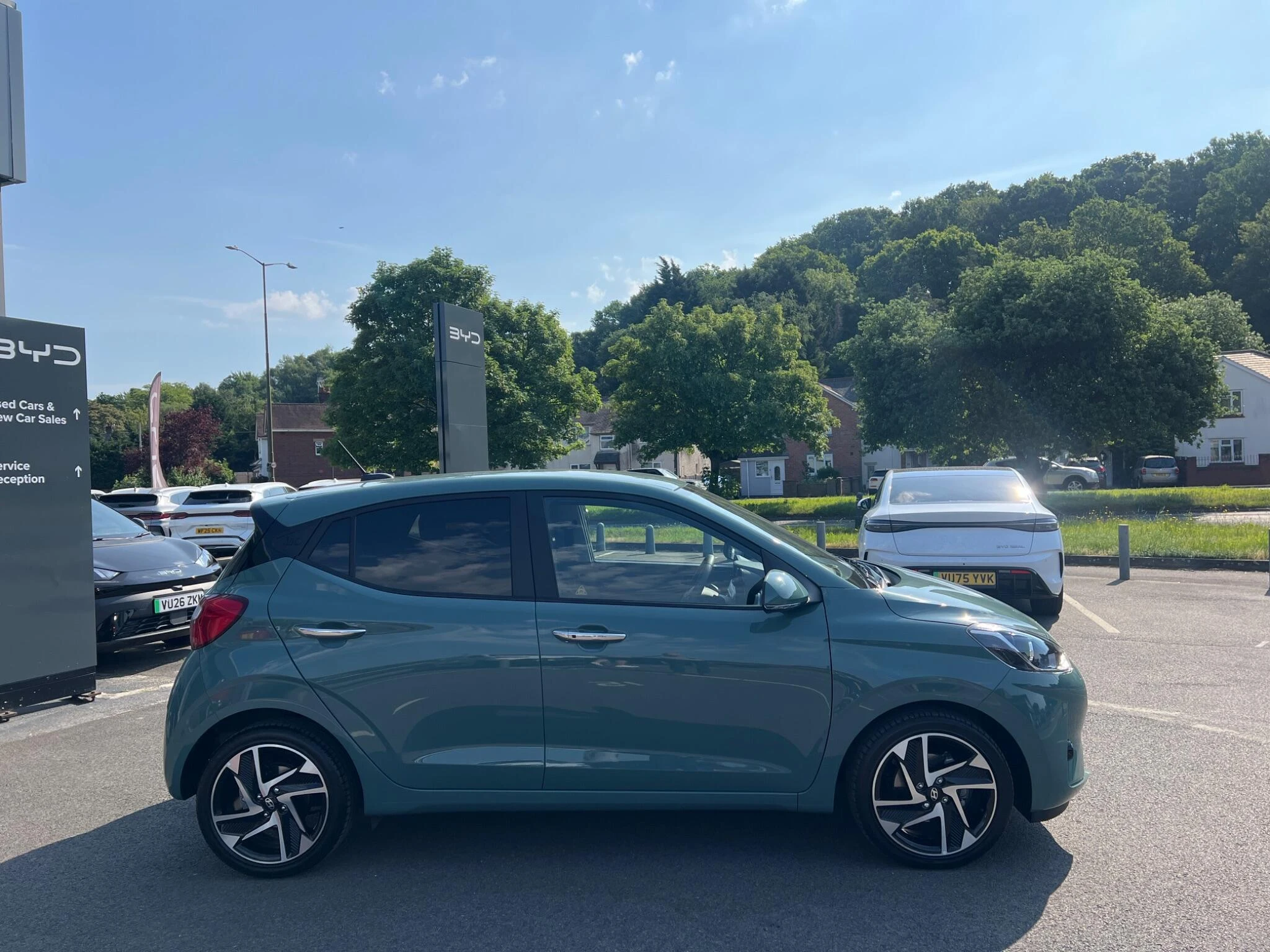 Vehicle image 15
