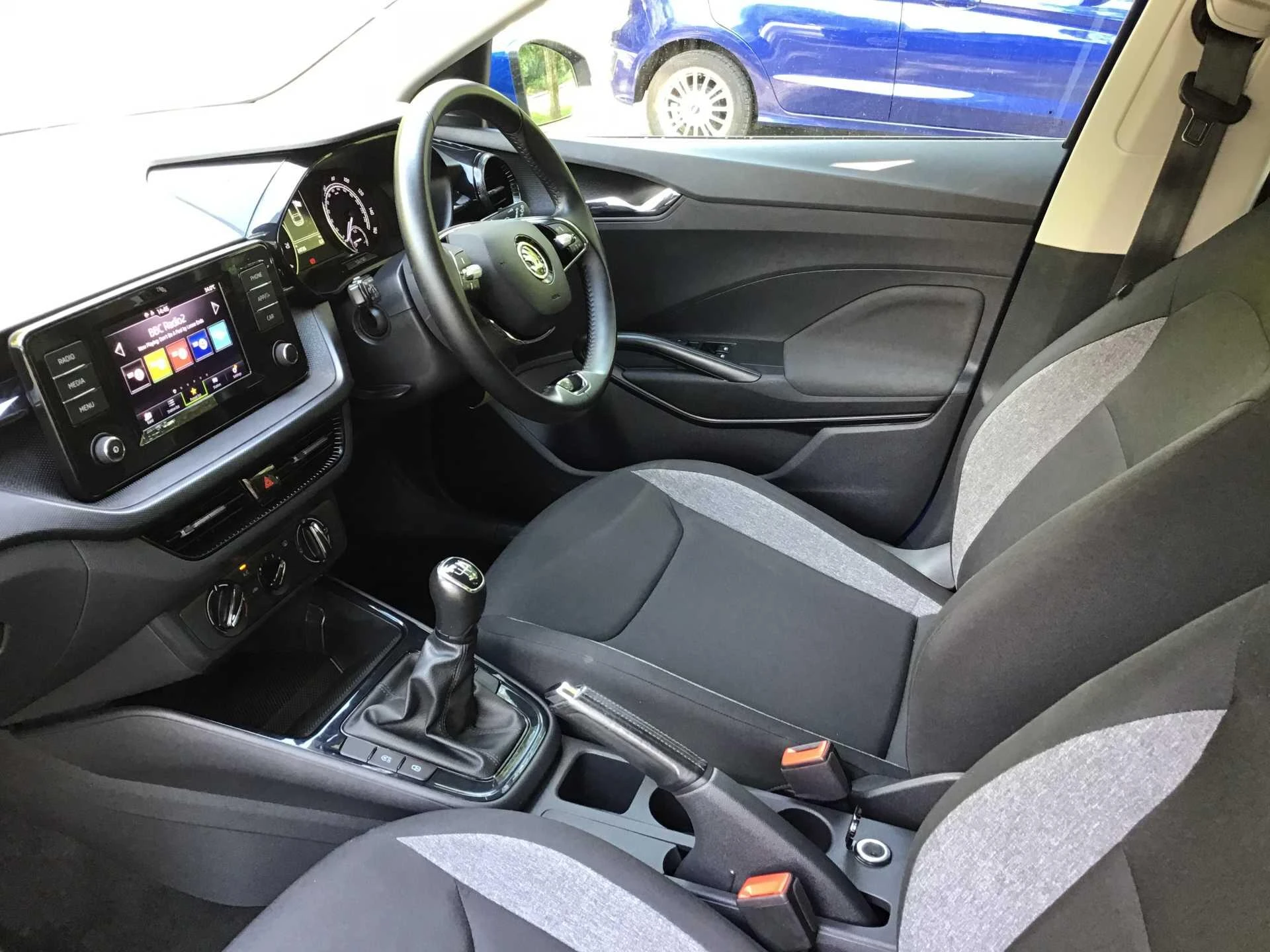 Vehicle image 7