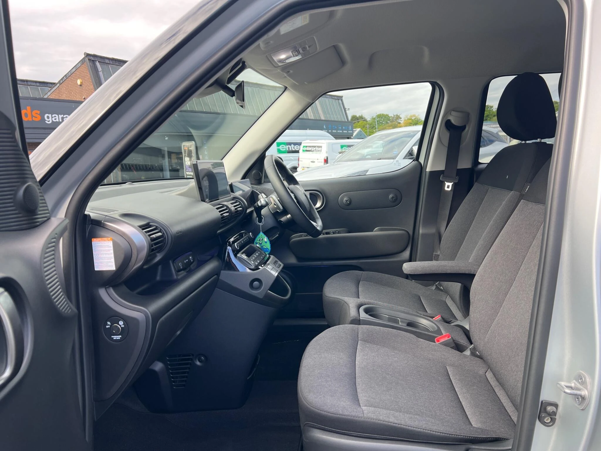 Vehicle image 38