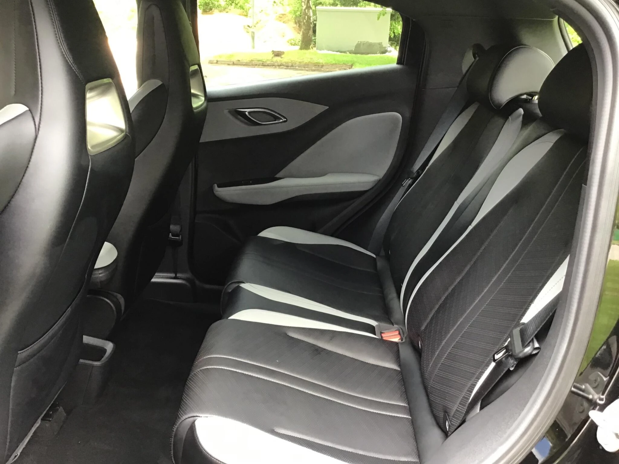 Vehicle image 51