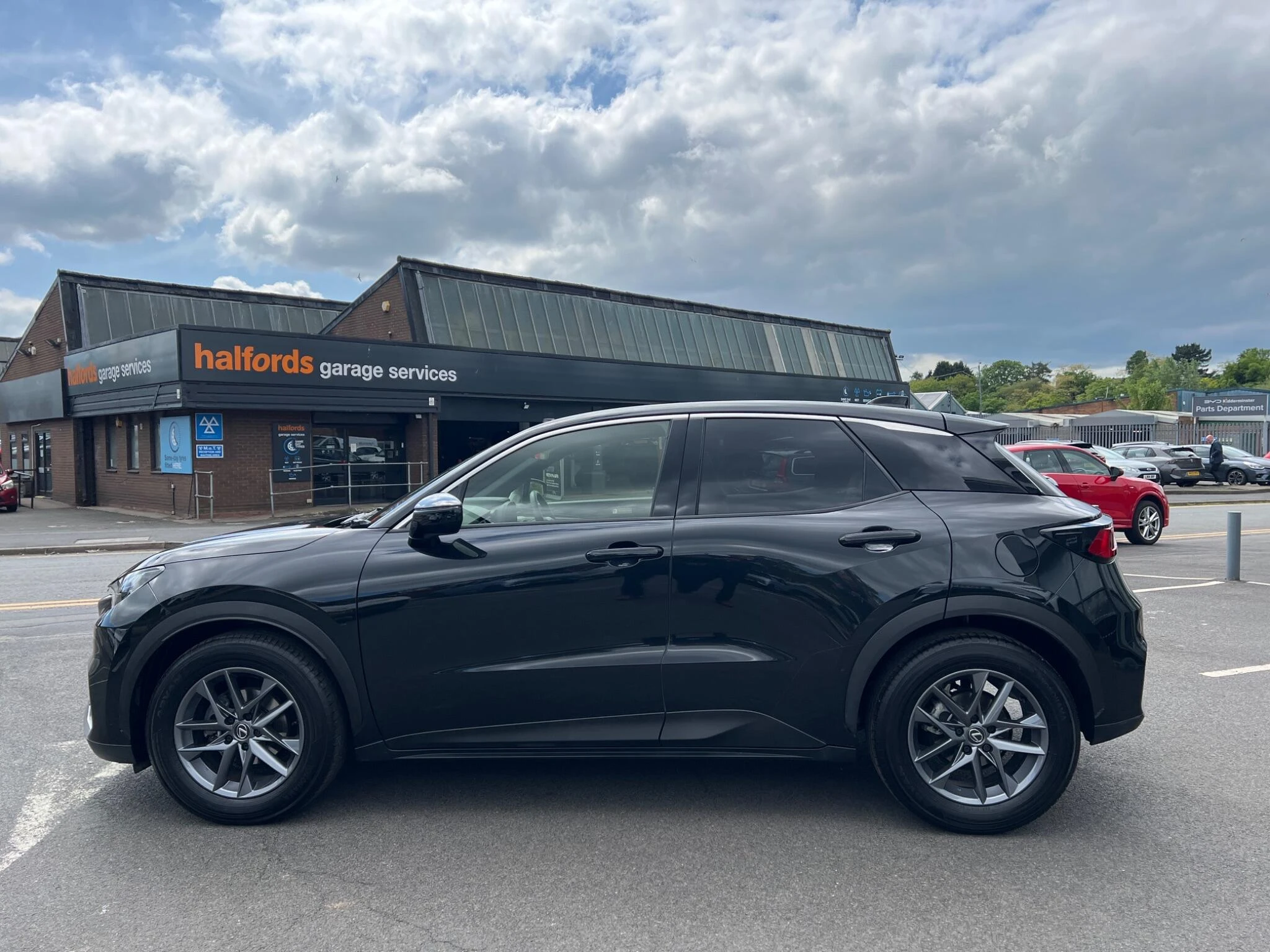 Vehicle image 8