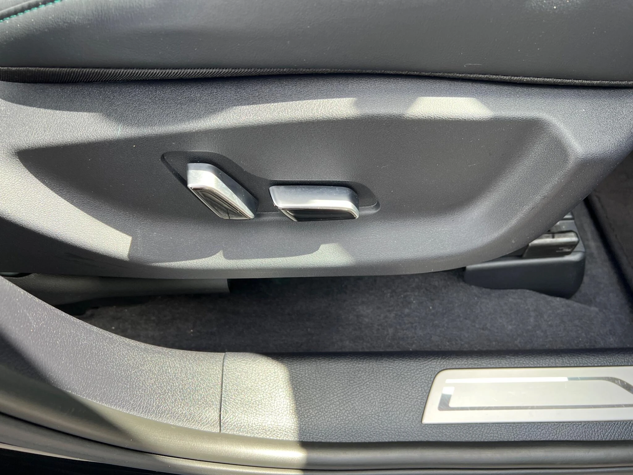 Vehicle image 29